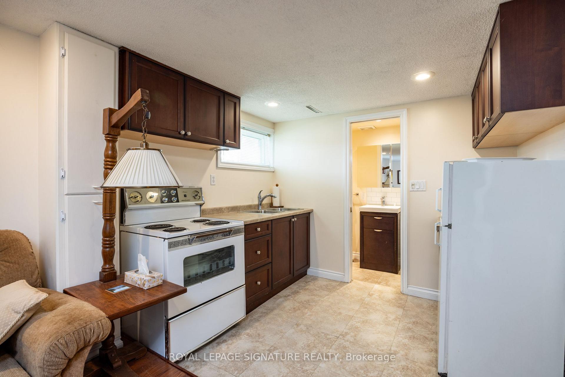 Photo 42 of Unit 44, 51 Broadfield Drive, Etobicoke, Markland Wood — HOMEH