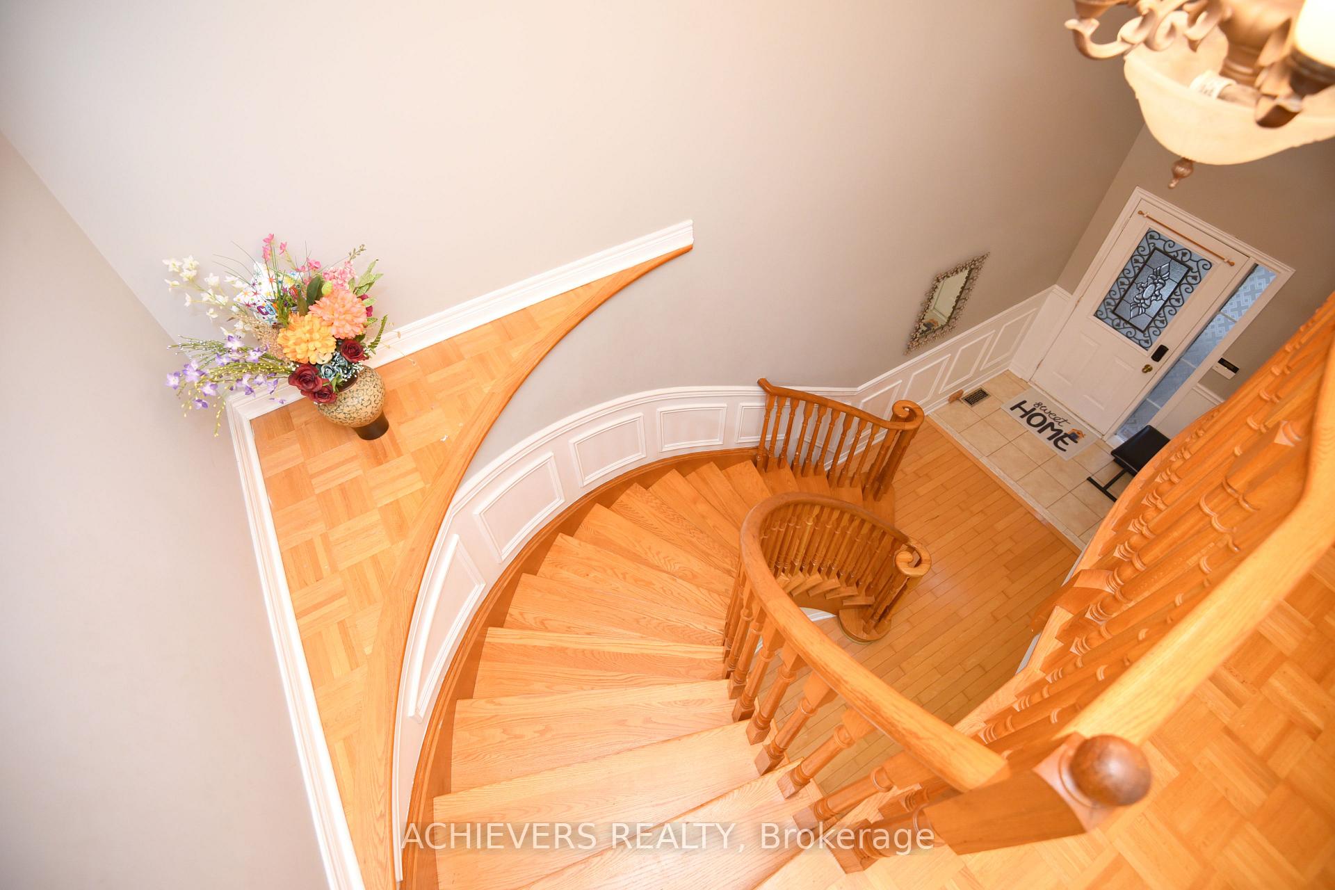Photo 19 of 521 Navigator Drive, Mississauga, Meadowvale Village — HOMEH