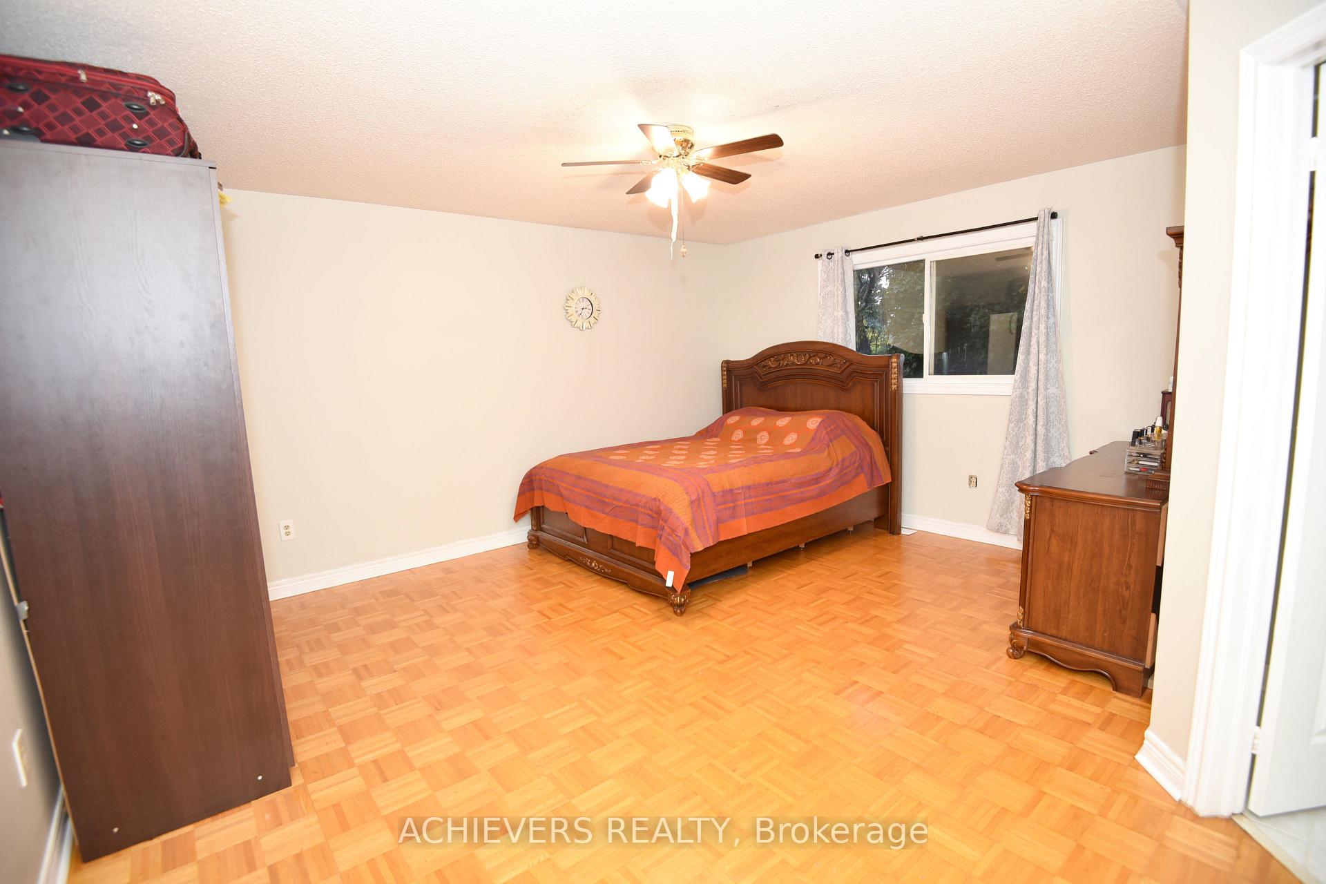 Photo 21 of 521 Navigator Drive, Mississauga, Meadowvale Village — HOMEH