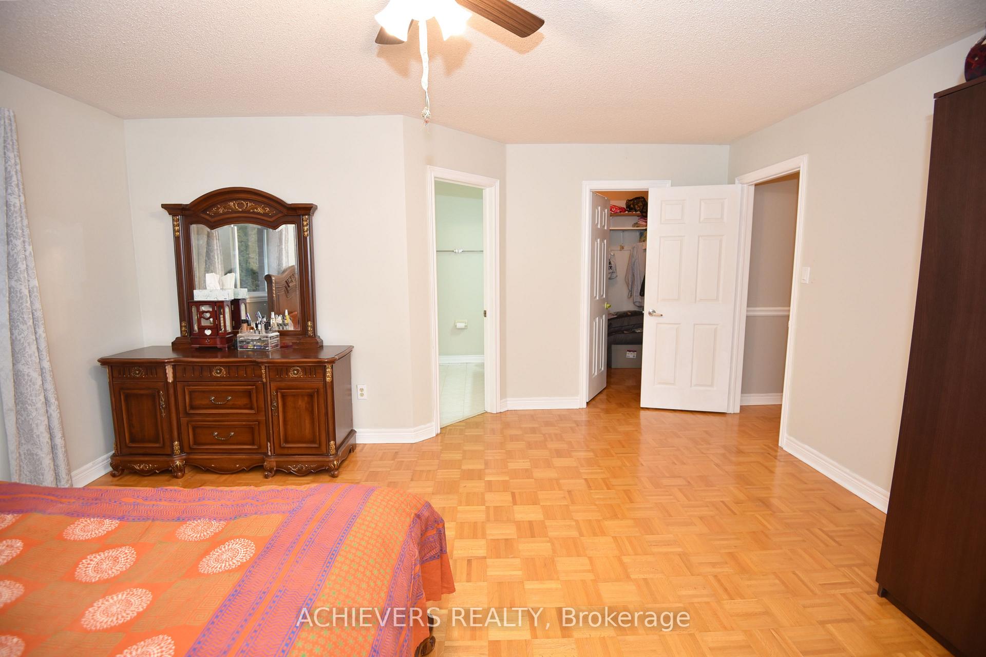 Photo 22 of 521 Navigator Drive, Mississauga, Meadowvale Village — HOMEH