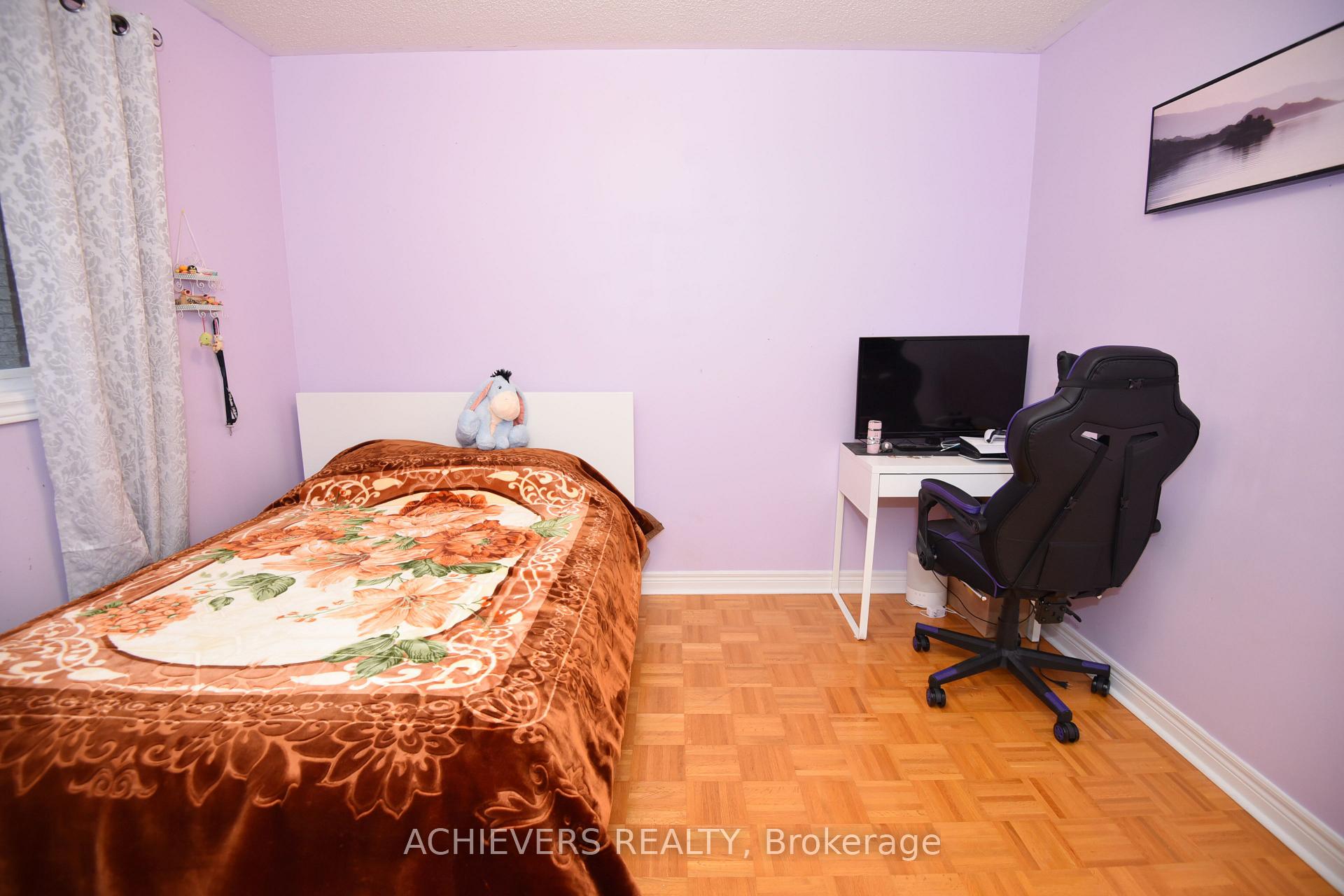 Photo 26 of 521 Navigator Drive, Mississauga, Meadowvale Village — HOMEH
