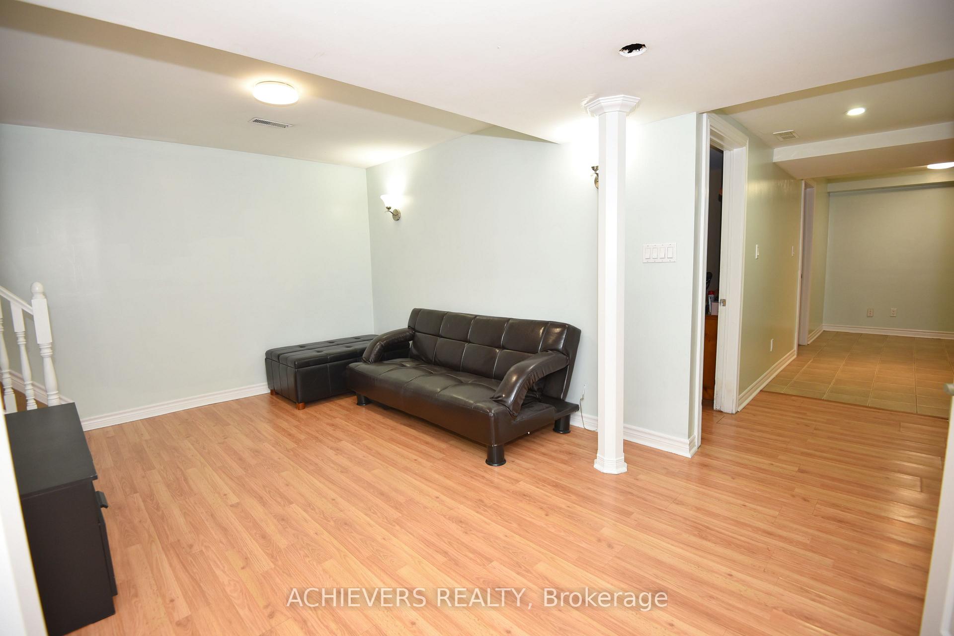 Photo 36 of 521 Navigator Drive, Mississauga, Meadowvale Village — HOMEH