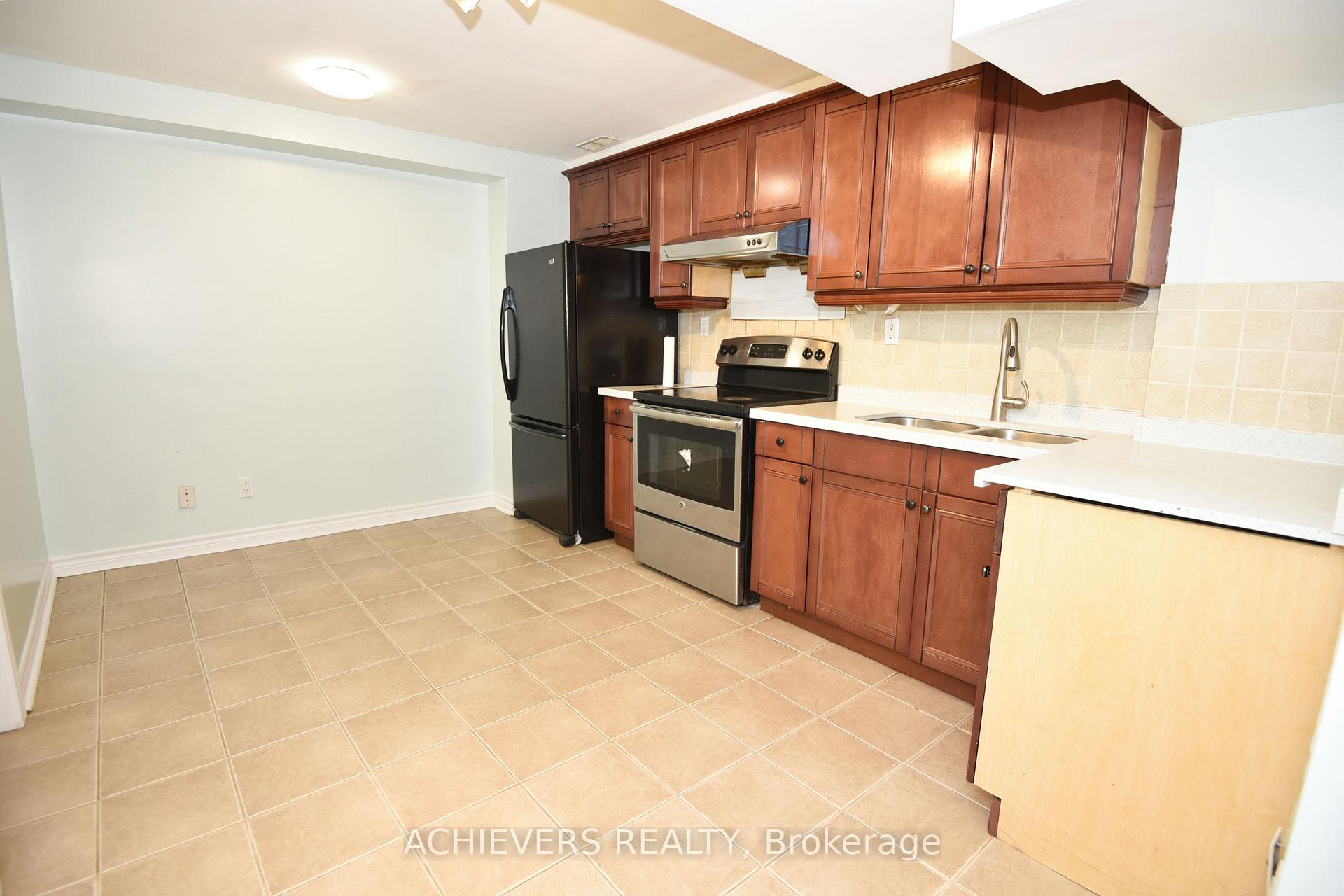Photo 38 of 521 Navigator Drive, Mississauga, Meadowvale Village — HOMEH