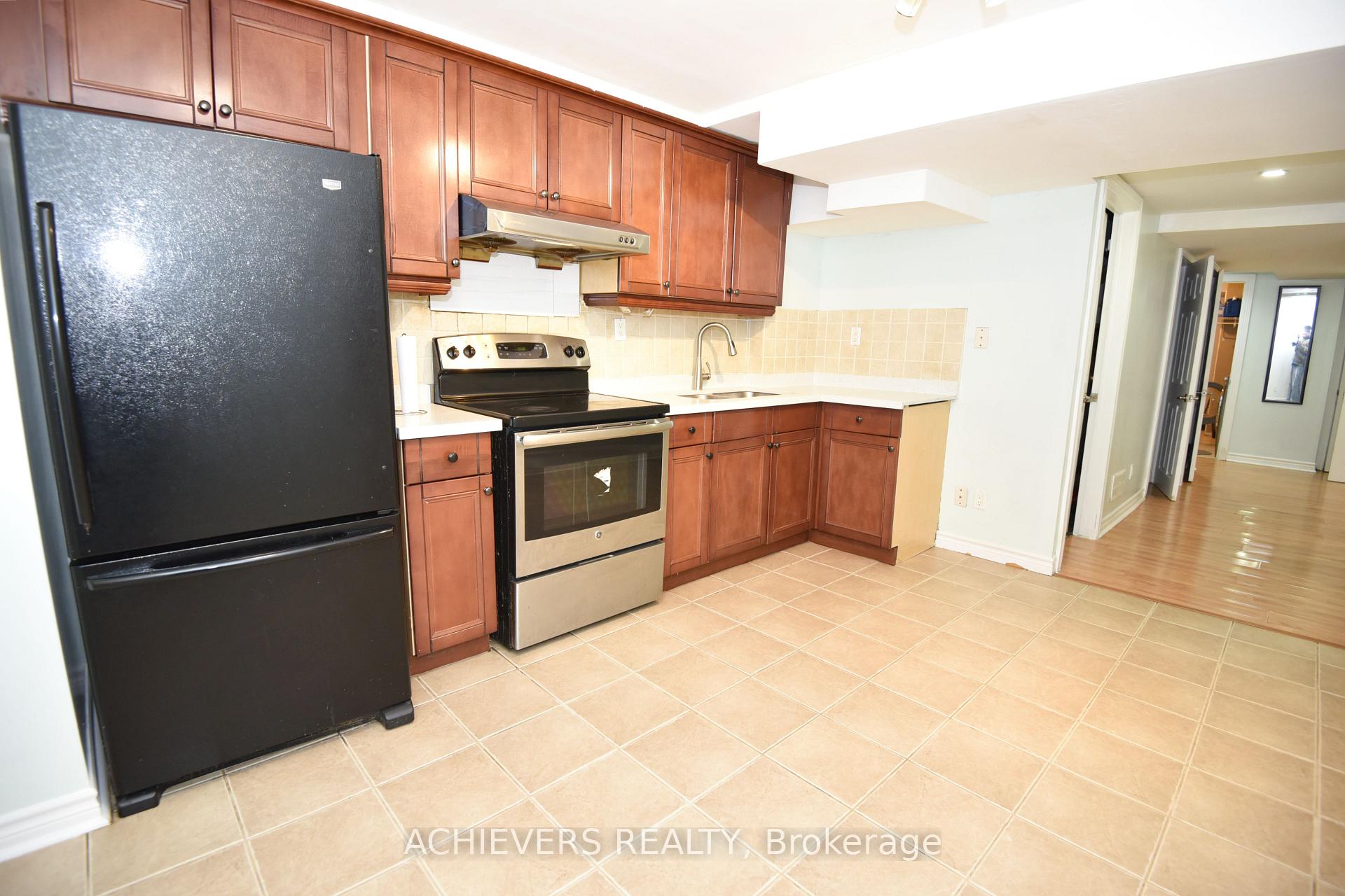 Photo 39 of 521 Navigator Drive, Mississauga, Meadowvale Village — HOMEH
