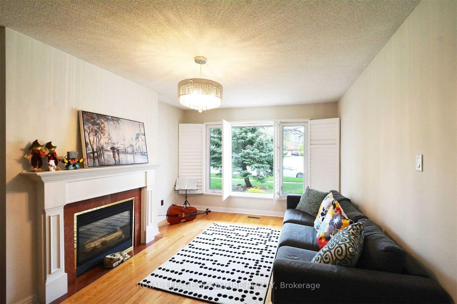 Photo 8 of 1380 Windrush Drive, Oakville, Glen Abbey — HOMEH