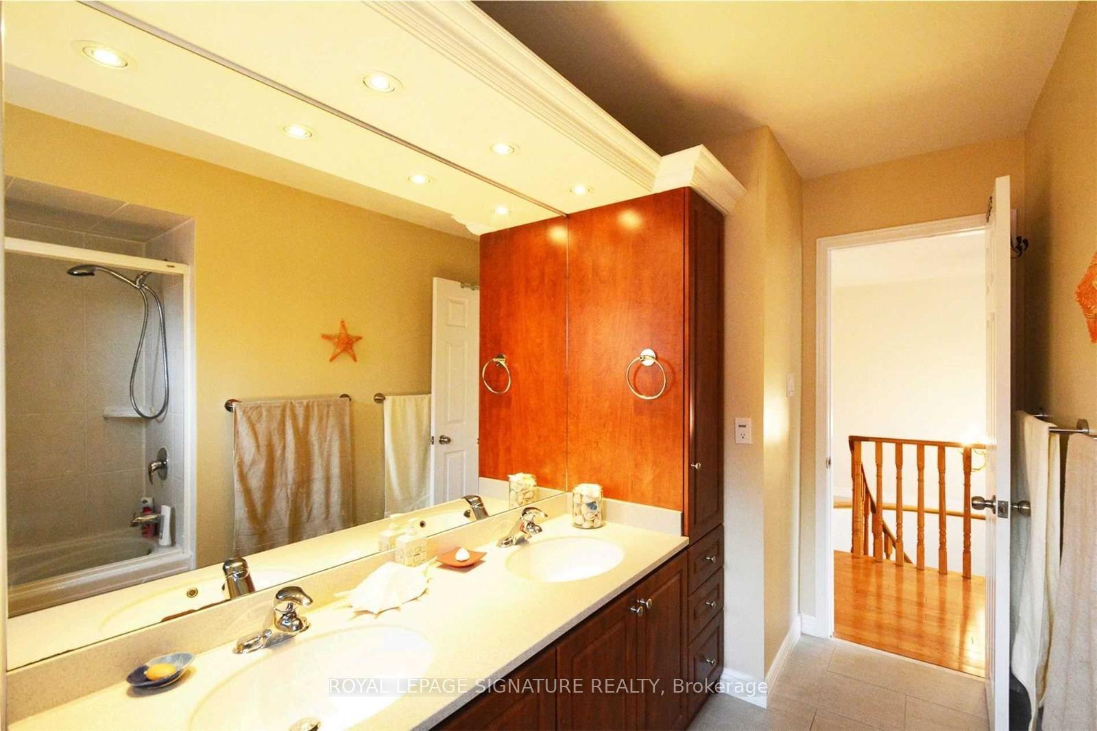 Photo 17 of 1380 Windrush Drive, Oakville, Glen Abbey — HOMEH