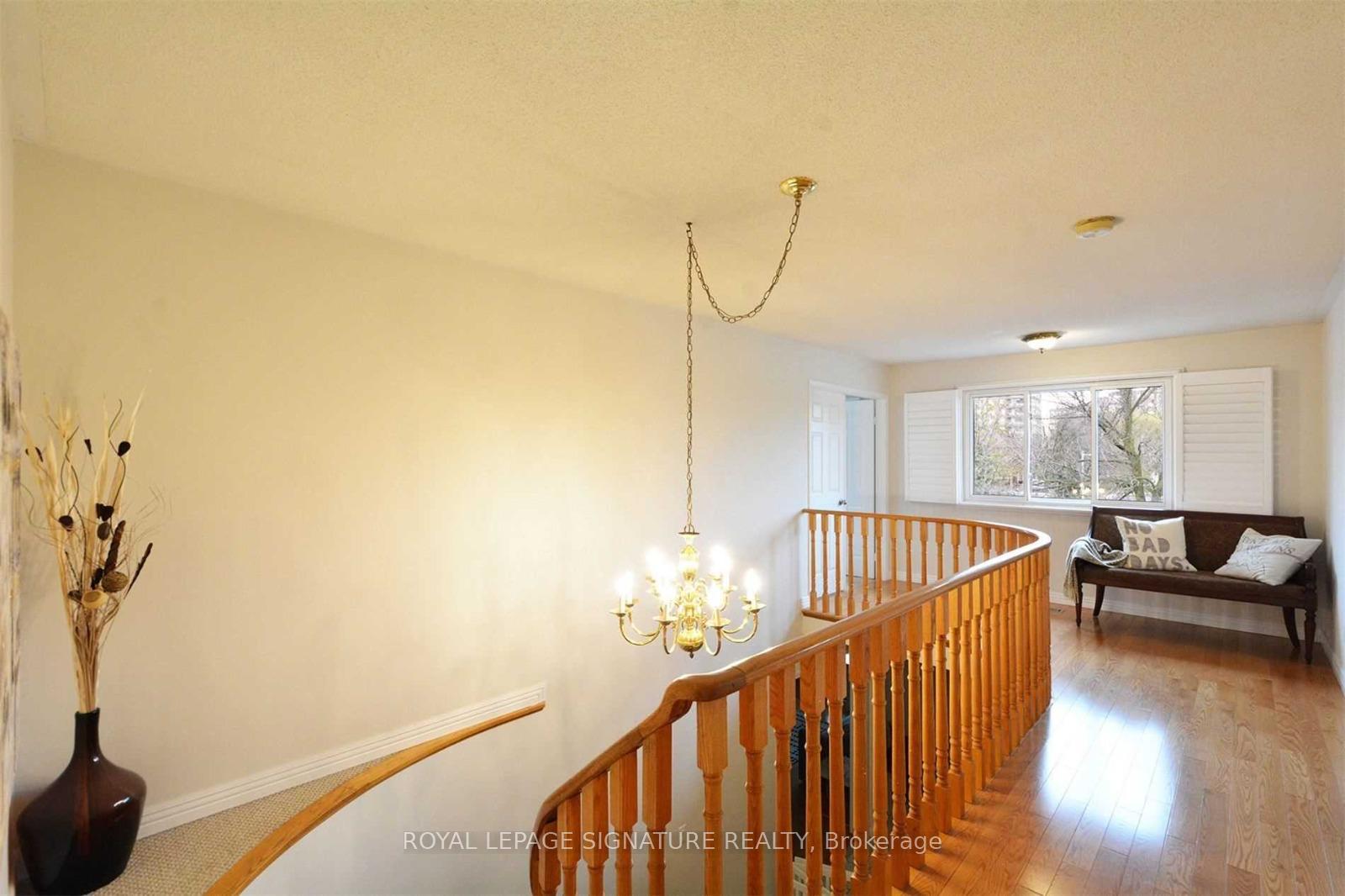 Photo 16 of 1380 Windrush Drive, Oakville, Glen Abbey — HOMEH