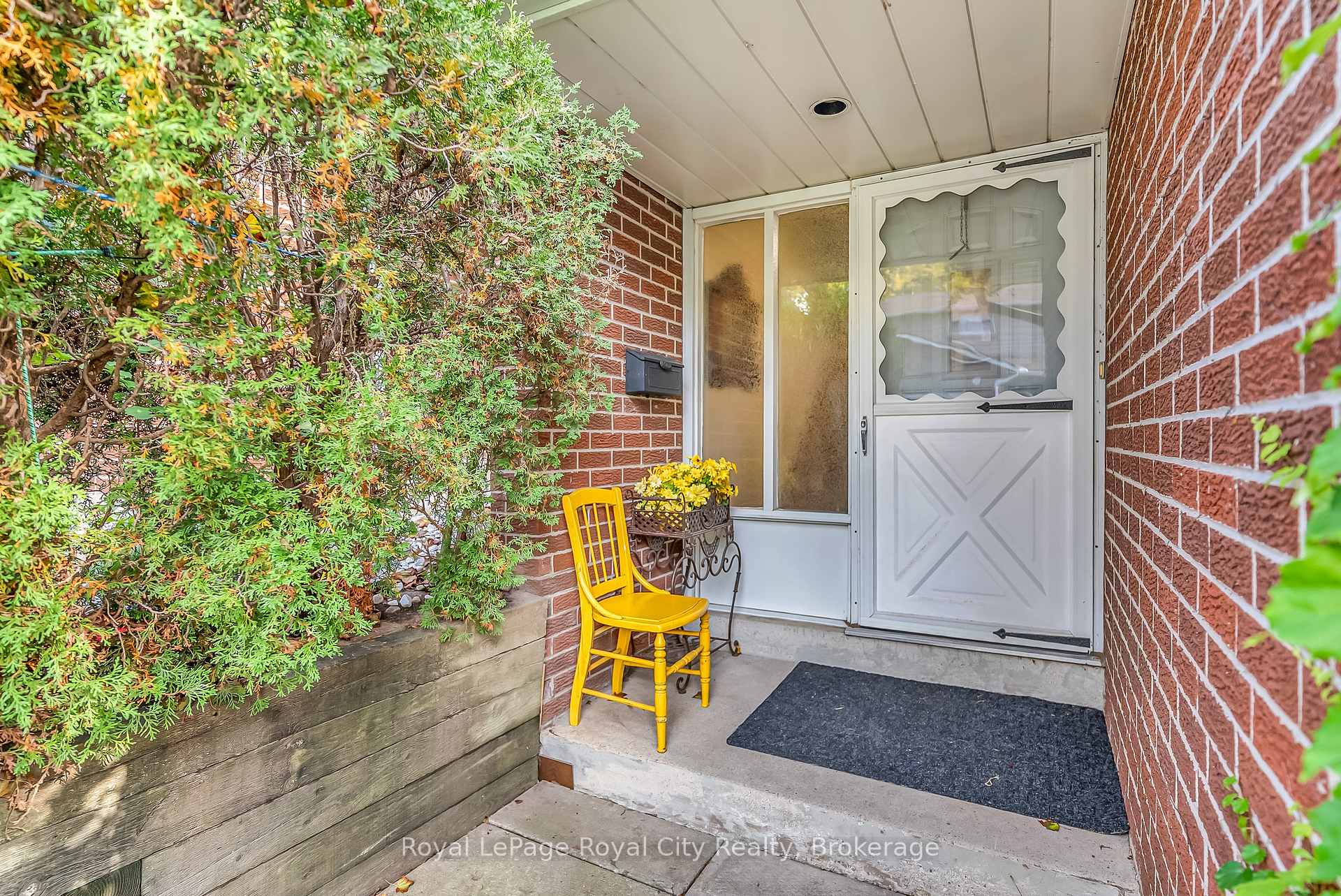Photo 2 of Unit 52, 16 Hadati Road, Guelph, Grange Road — HOMEH