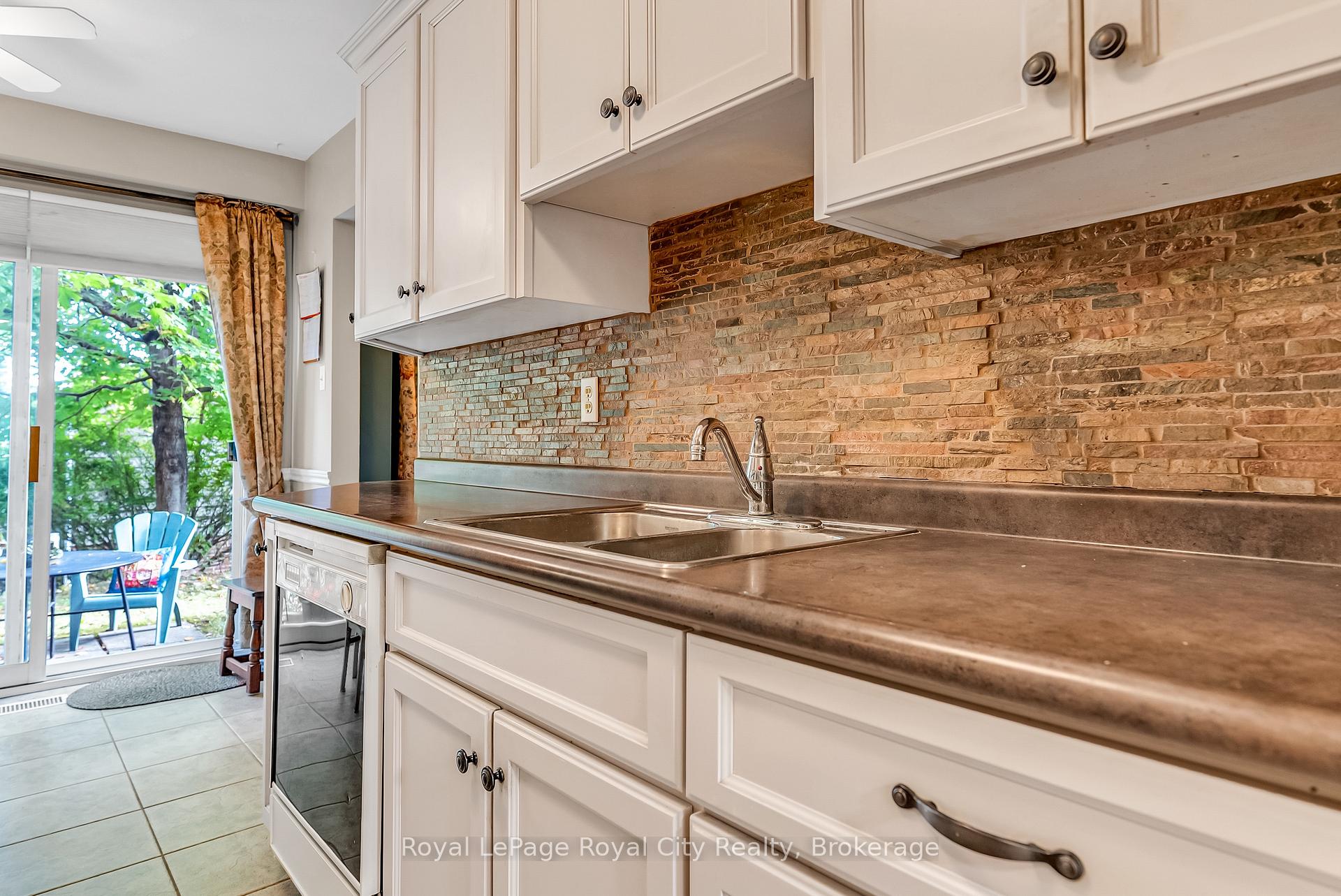 Photo 4 of Unit 52, 16 Hadati Road, Guelph, Grange Road — HOMEH