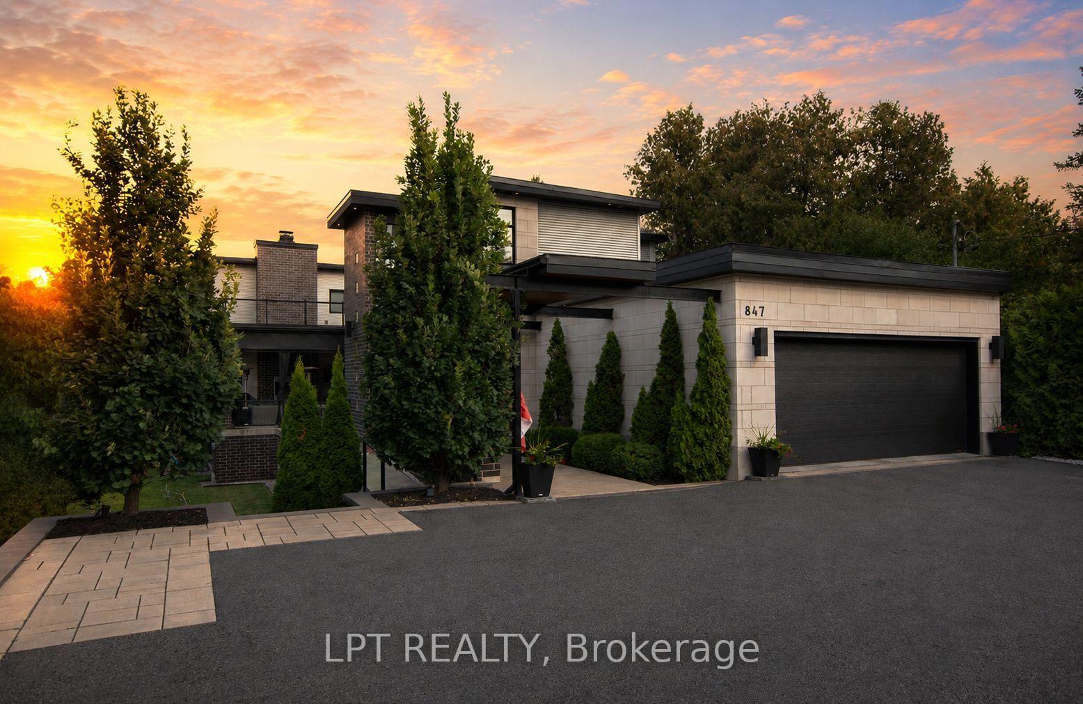 Photo of 847 Walkley Road