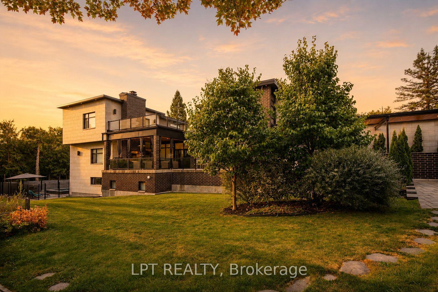 Photo 2 of 847 Walkley Road, Ottawa, Riverside Park — HOMEH
