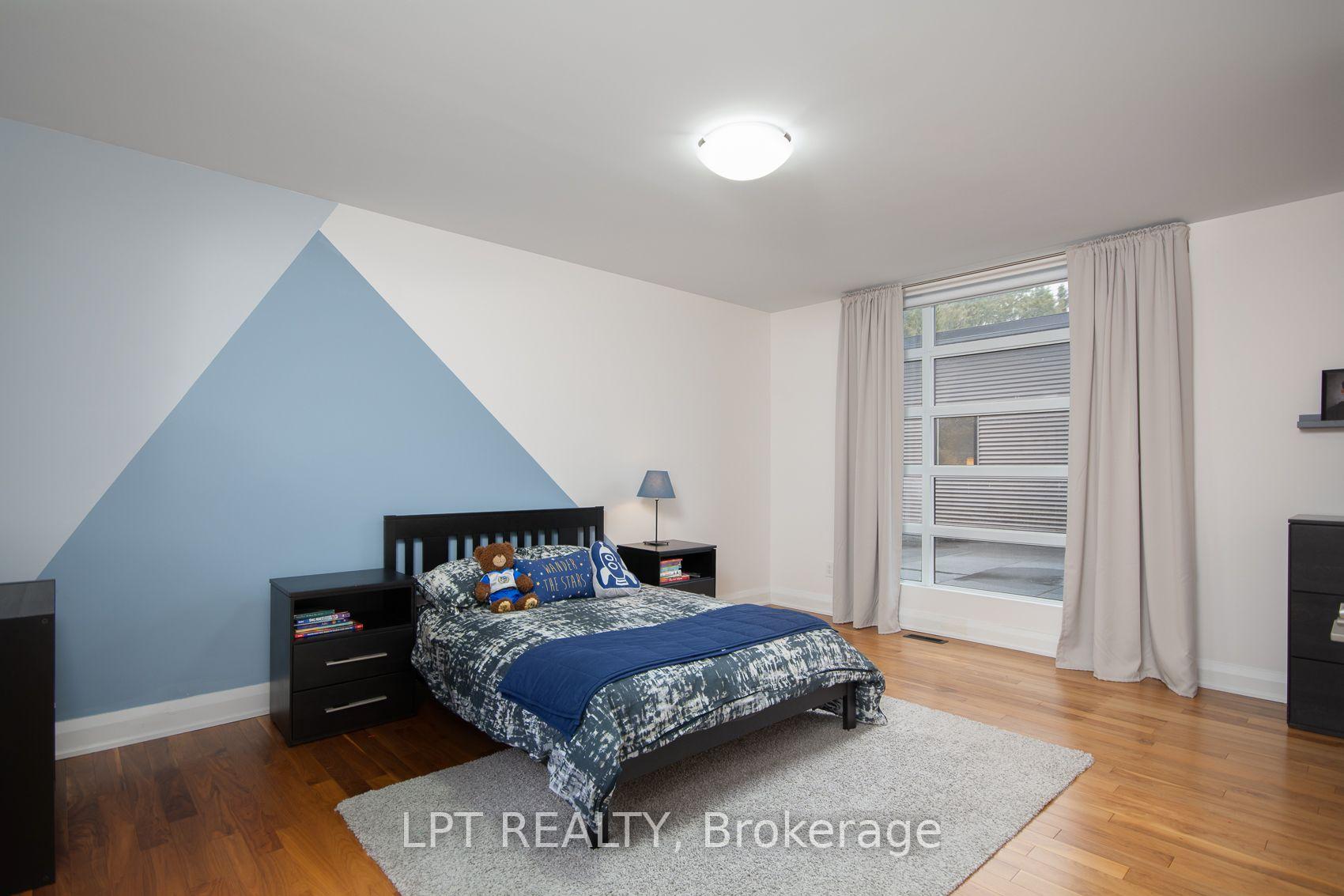 Photo 29 of 847 Walkley Road, Ottawa, Riverside Park — HOMEH