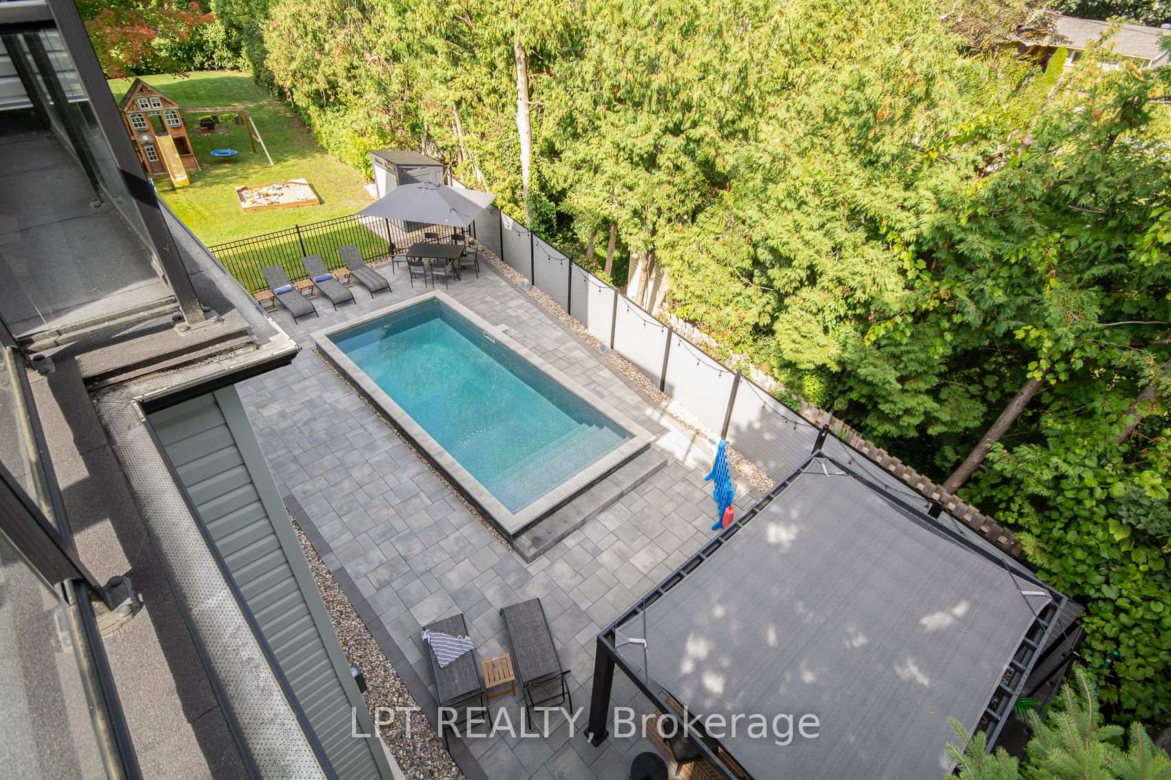 Photo 30 of 847 Walkley Road, Ottawa, Riverside Park — HOMEH