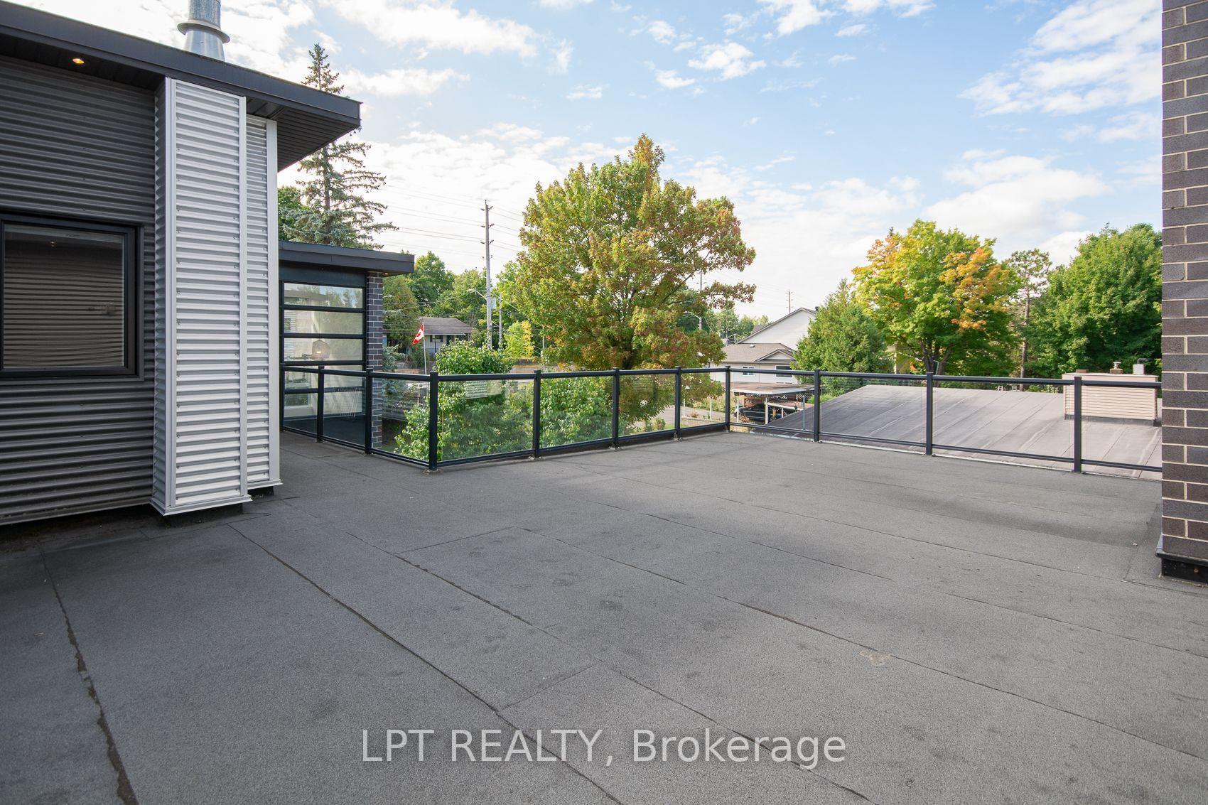 Photo 33 of 847 Walkley Road, Ottawa, Riverside Park — HOMEH