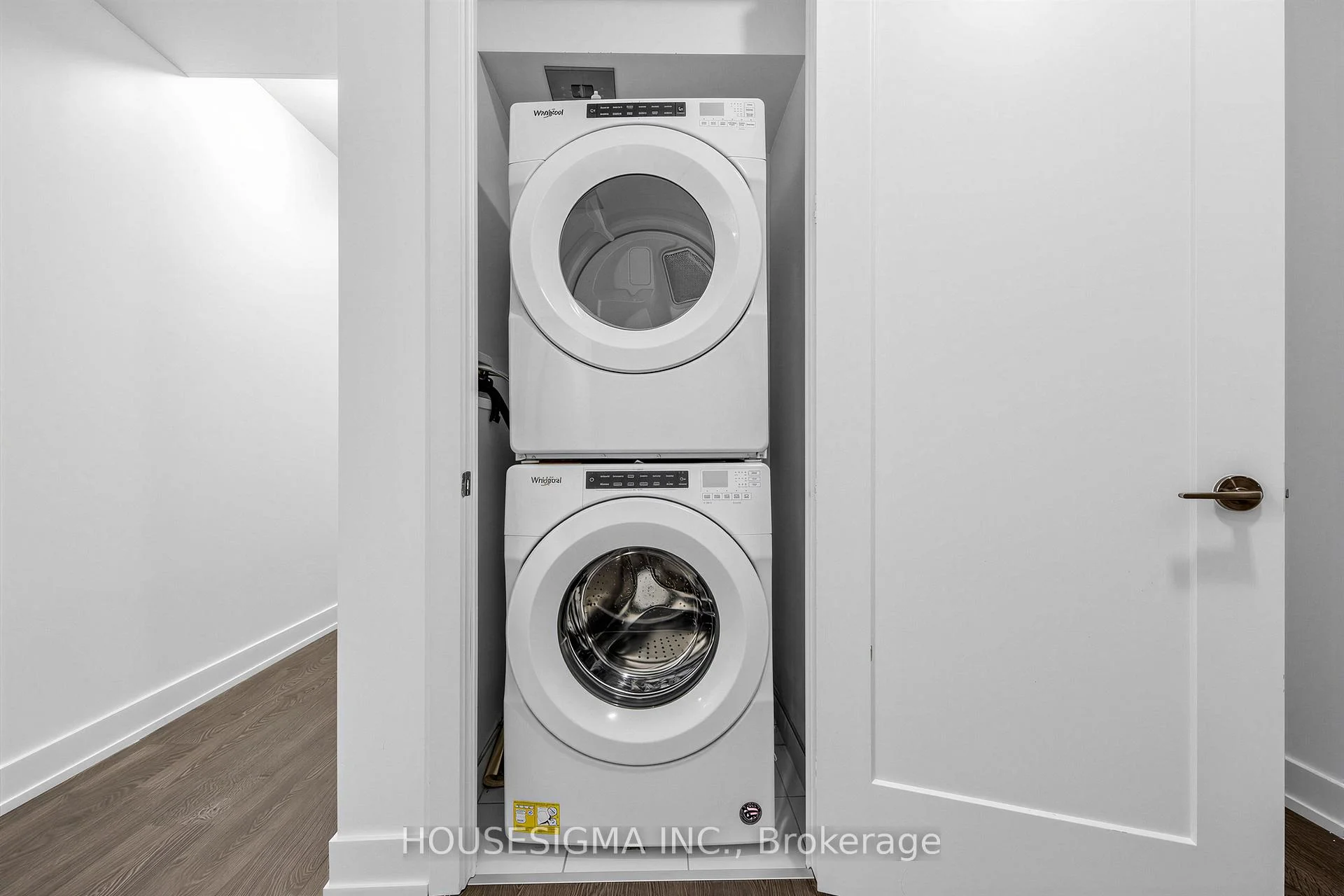 Photo 21 of Unit 310, 11 Lillian Street, Toronto, Mount Pleasant West — HOMEH