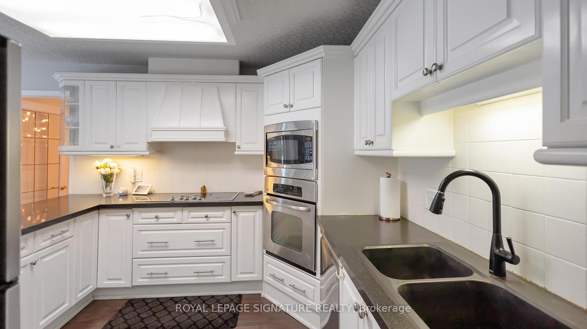 Photo 15 of 1821 Pilgrims Way, Oakville, Glen Abbey — HOMEH
