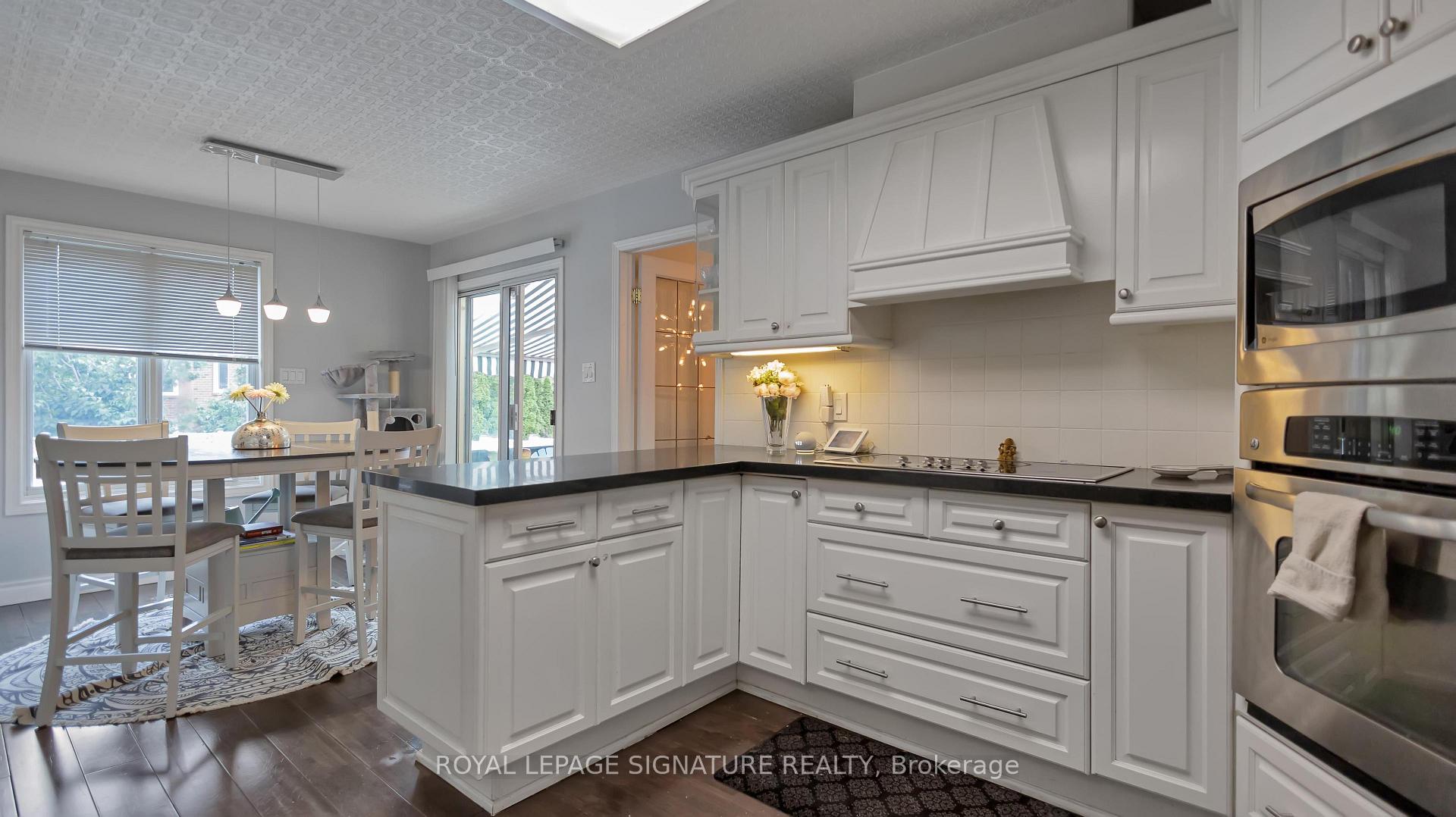Photo 18 of 1821 Pilgrims Way, Oakville, Glen Abbey — HOMEH