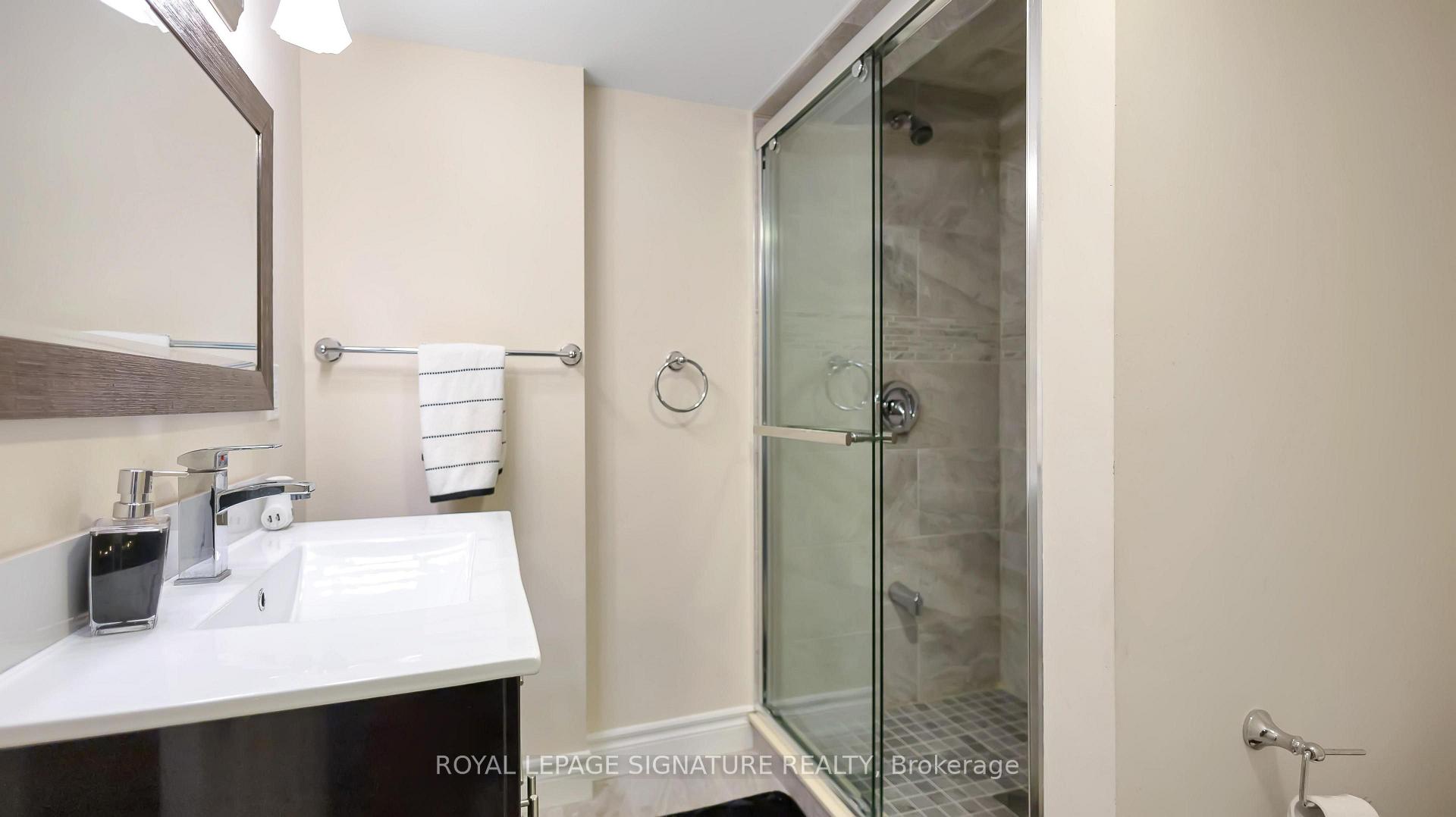 Photo 35 of 1821 Pilgrims Way, Oakville, Glen Abbey — HOMEH