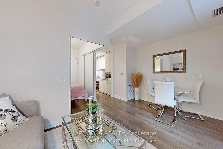 Photo 12 of Unit 601, 115 Blue Jays Way, Toronto, Waterfront Communities — HOMEH