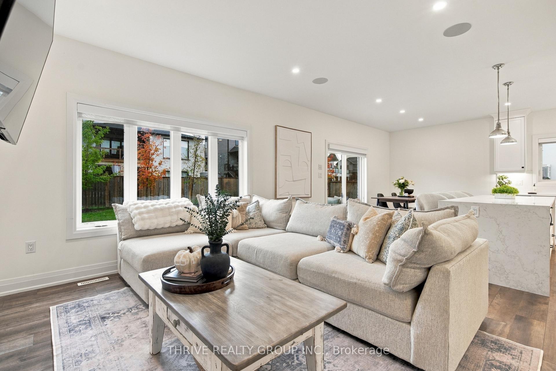 Photo 8 of 1635 Upper West Avenue, London, South B — HOMEH