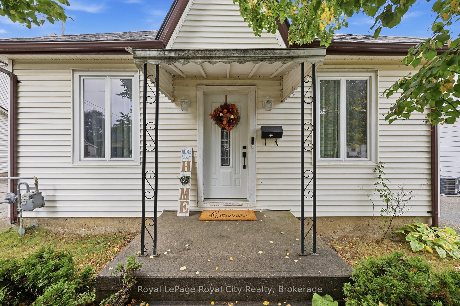 Photo 3 of 22 Hill Avenue, Brantford, North Park/Wood St. — HOMEH