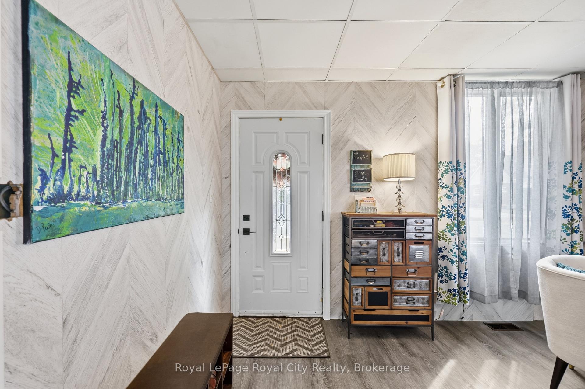Photo 6 of 22 Hill Avenue, Brantford, North Park/Wood St. — HOMEH