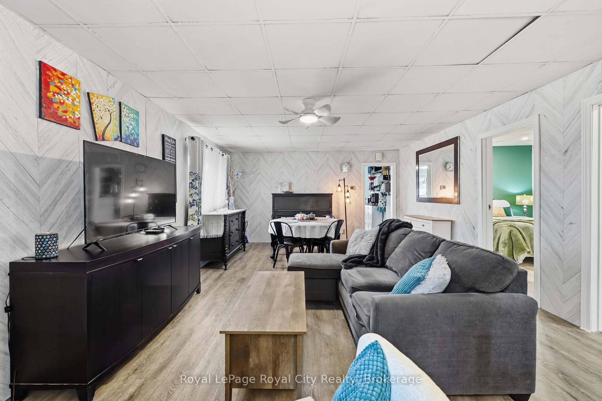 Photo 9 of 22 Hill Avenue, Brantford, North Park/Wood St. — HOMEH