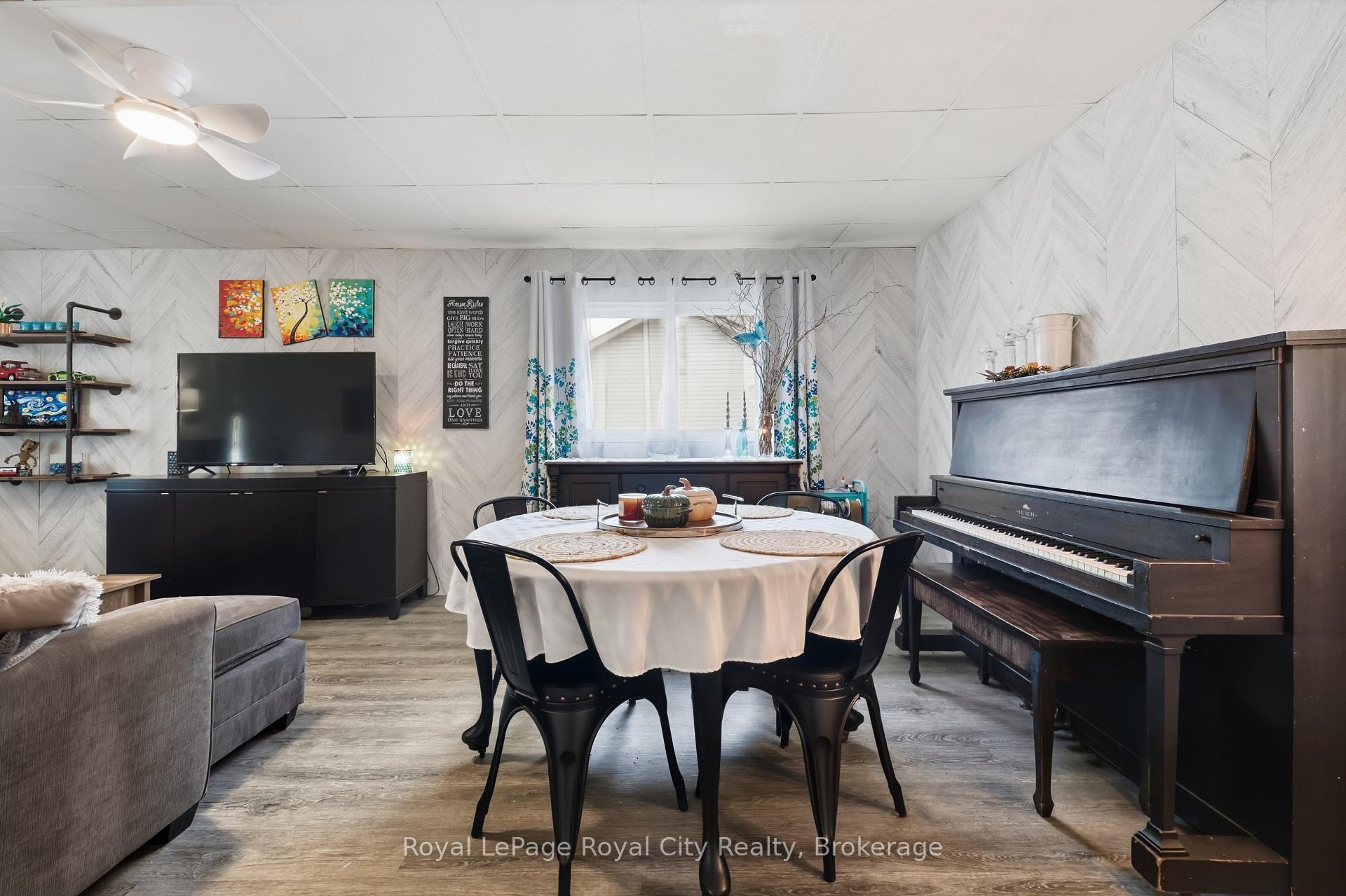 Photo 16 of 22 Hill Avenue, Brantford, North Park/Wood St. — HOMEH