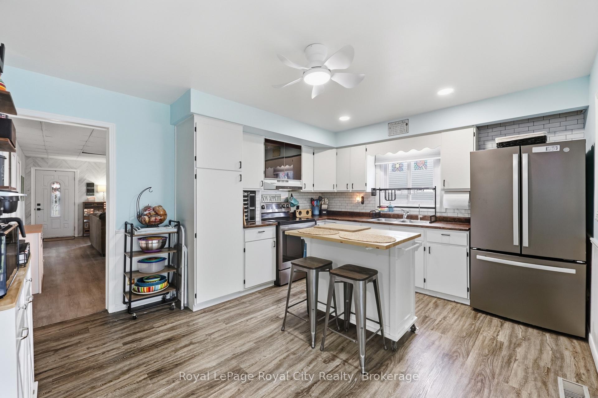 Photo 17 of 22 Hill Avenue, Brantford, North Park/Wood St. — HOMEH