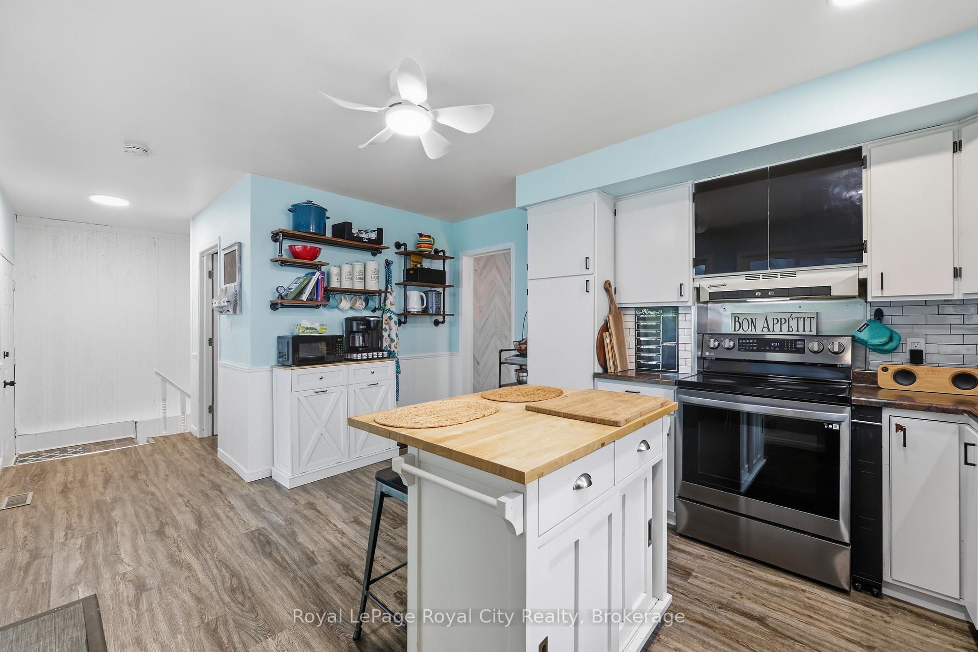 Photo 21 of 22 Hill Avenue, Brantford, North Park/Wood St. — HOMEH