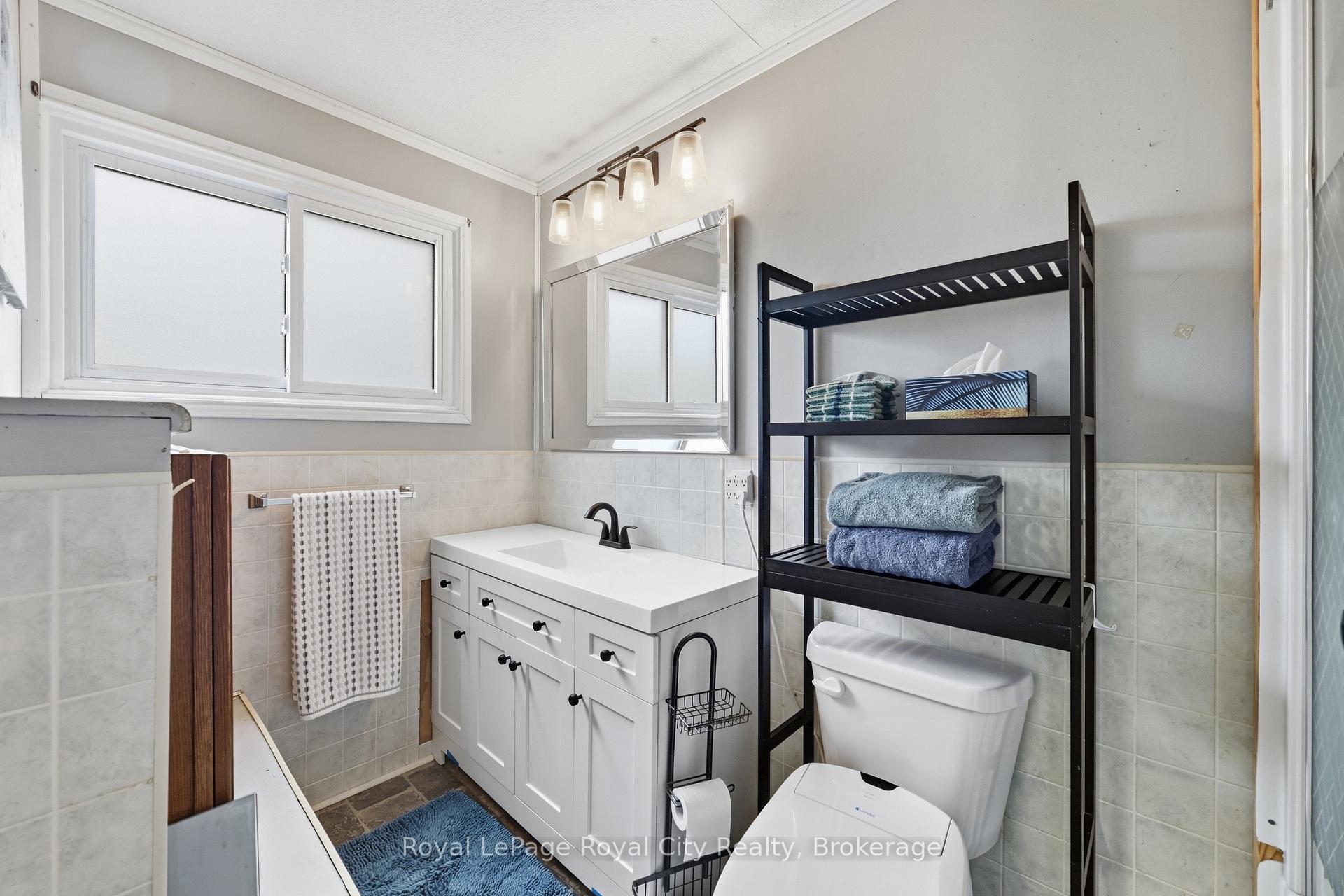 Photo 22 of 22 Hill Avenue, Brantford, North Park/Wood St. — HOMEH