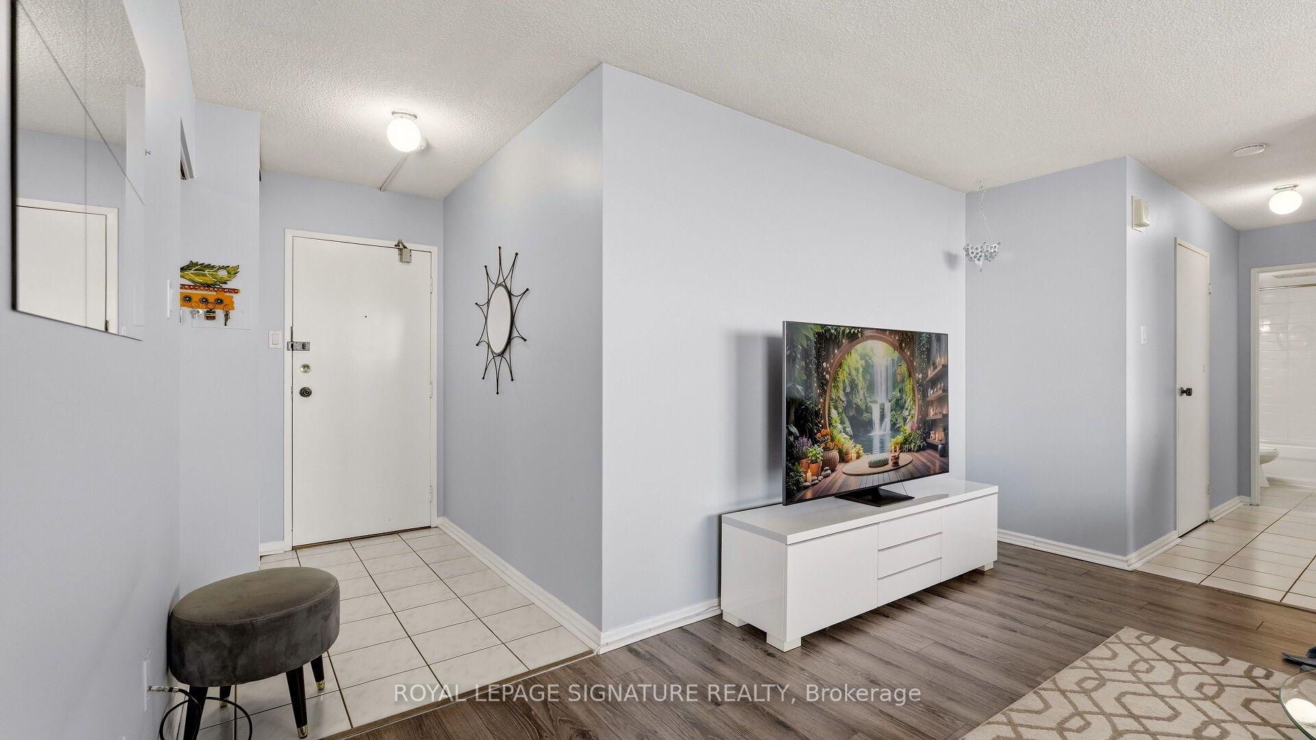 Photo 10 of Unit 1805, 4 Kings Cross Road, Brampton, Queen Street Corridor — HOMEH