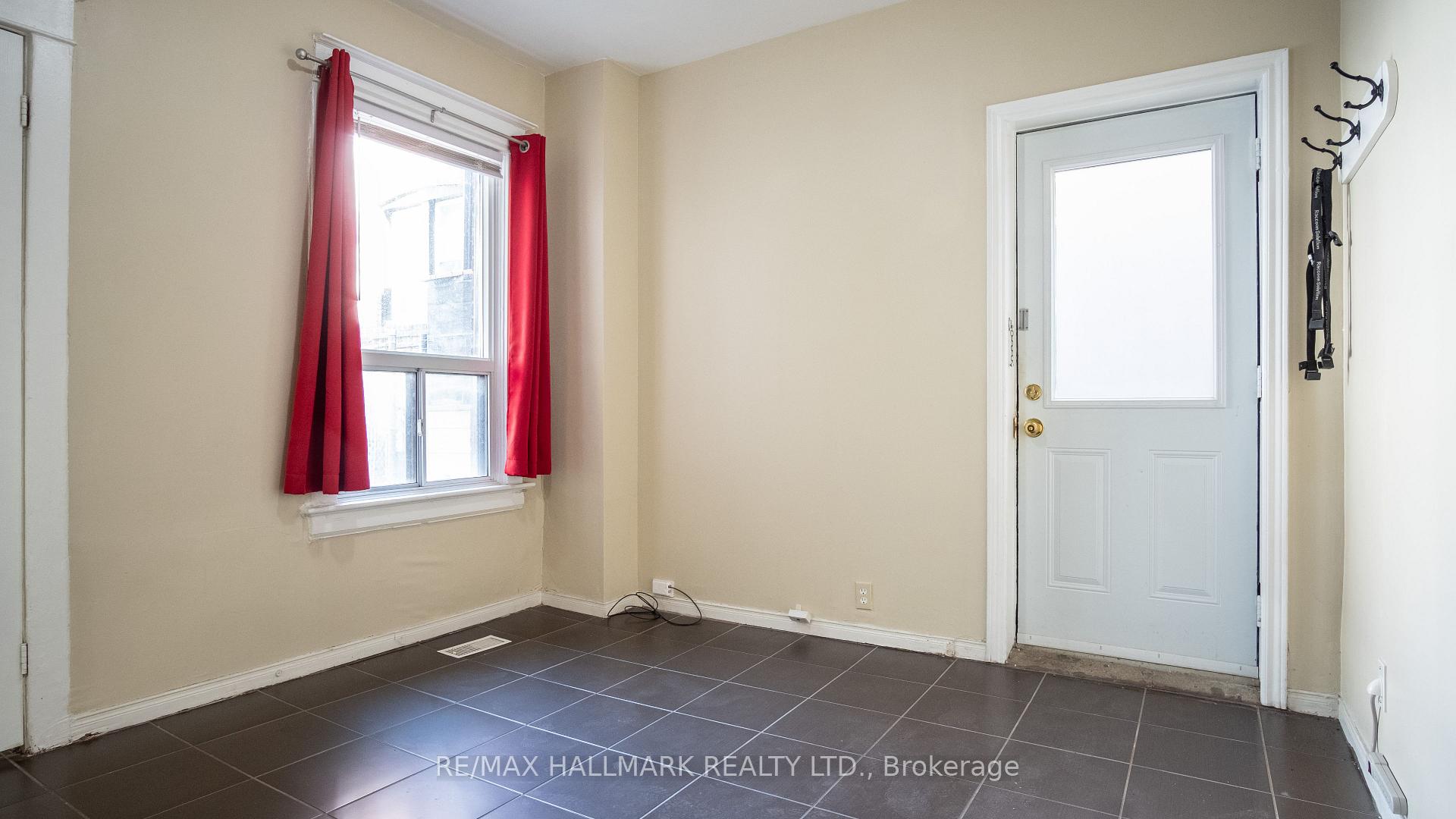 Photo 2 of Unit 3, 560 Jones Avenue, Toronto, Blake-Jones — HOMEH