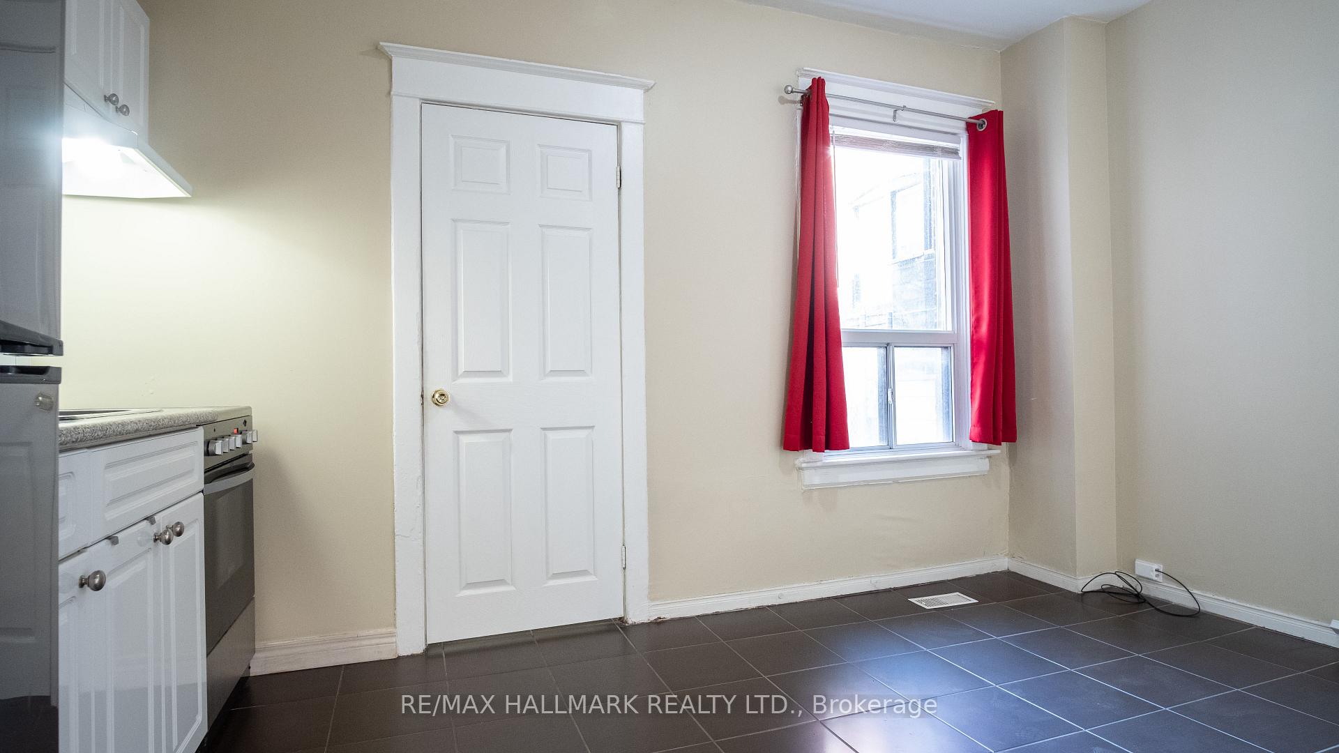 Photo 3 of Unit 3, 560 Jones Avenue, Toronto, Blake-Jones — HOMEH