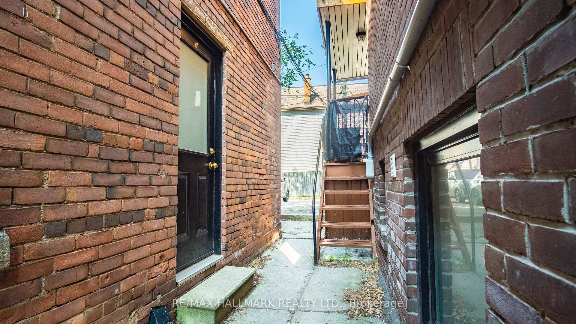 Photo 14 of Unit 3, 560 Jones Avenue, Toronto, Blake-Jones — HOMEH