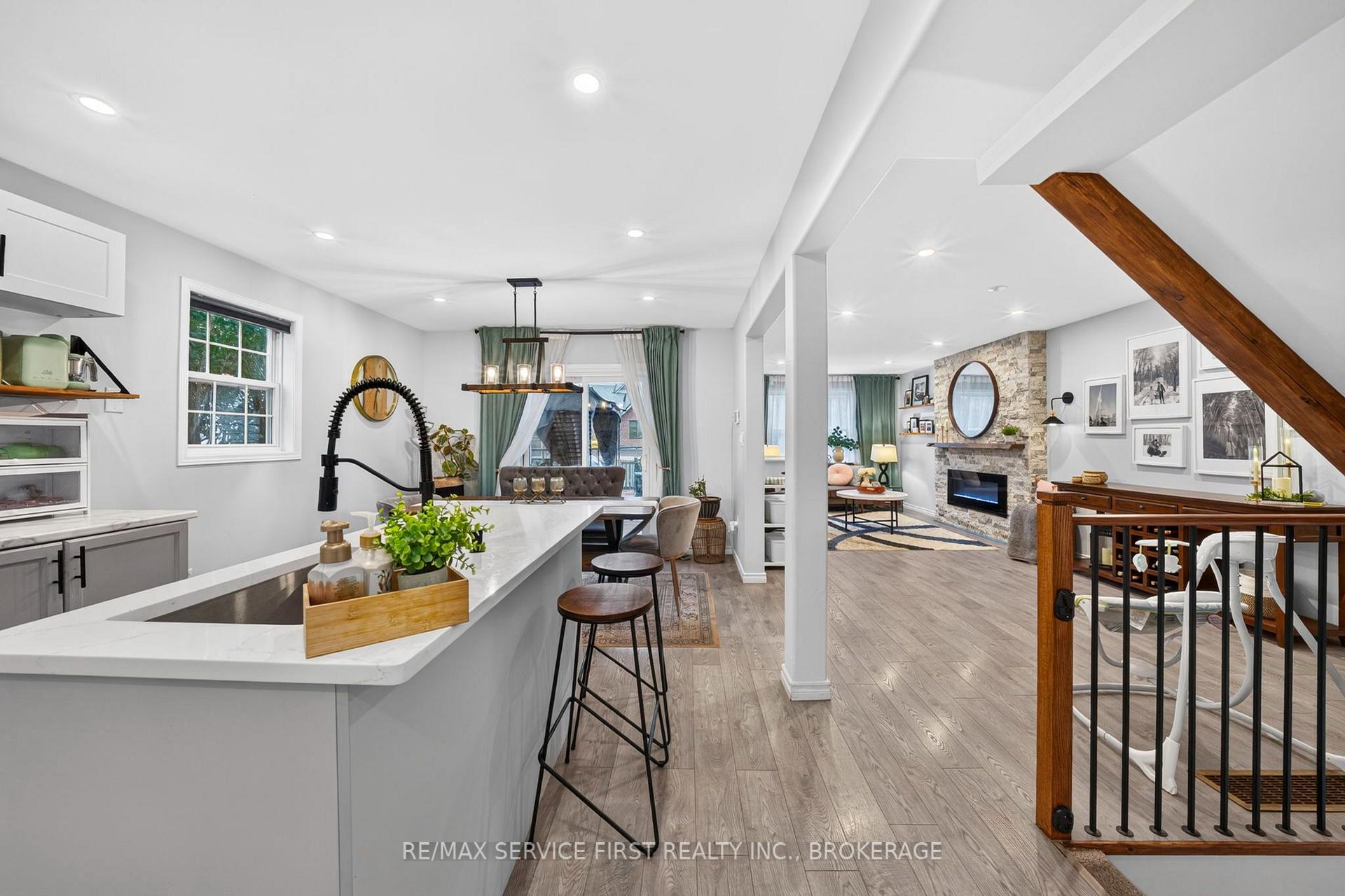 Photo 6 of 1362 Thornwood Crescent, Kingston, City Northwest — HOMEH