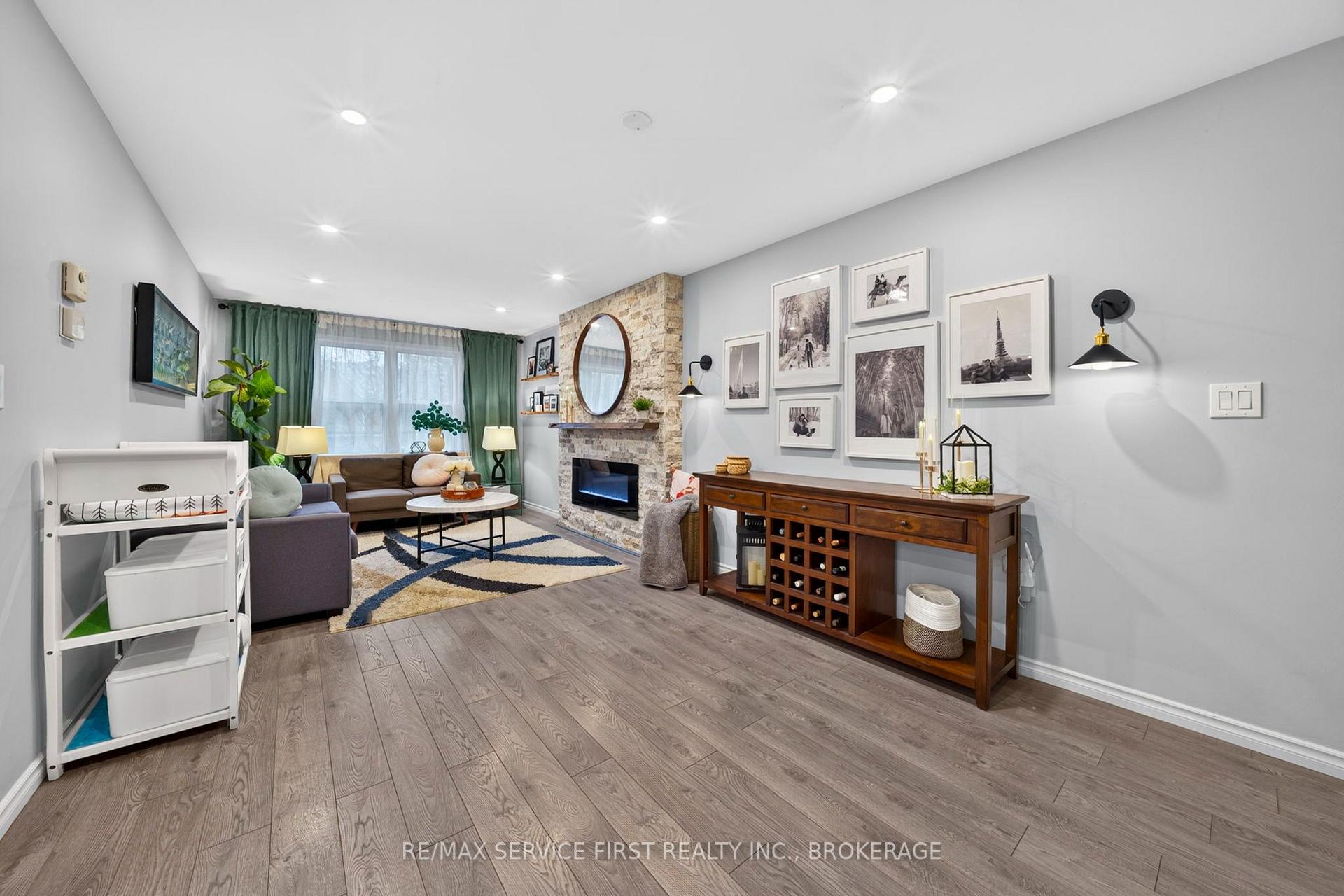 Photo 12 of 1362 Thornwood Crescent, Kingston, City Northwest — HOMEH