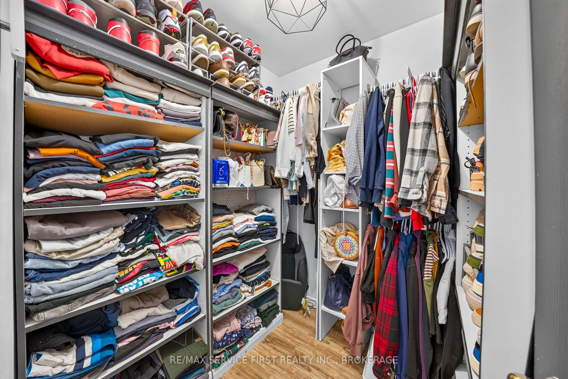 Photo 16 of 1362 Thornwood Crescent, Kingston, City Northwest — HOMEH