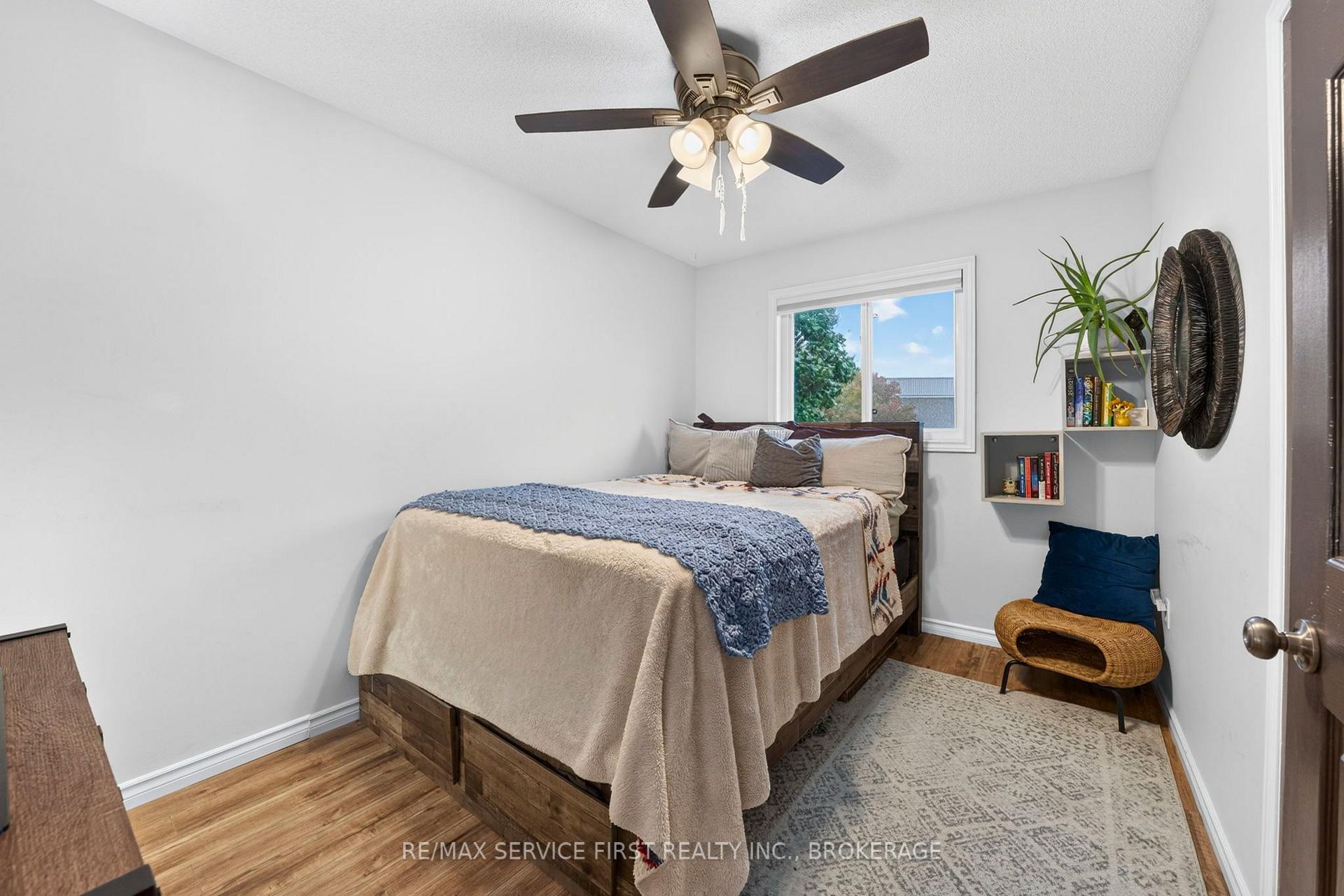 Photo 18 of 1362 Thornwood Crescent, Kingston, City Northwest — HOMEH
