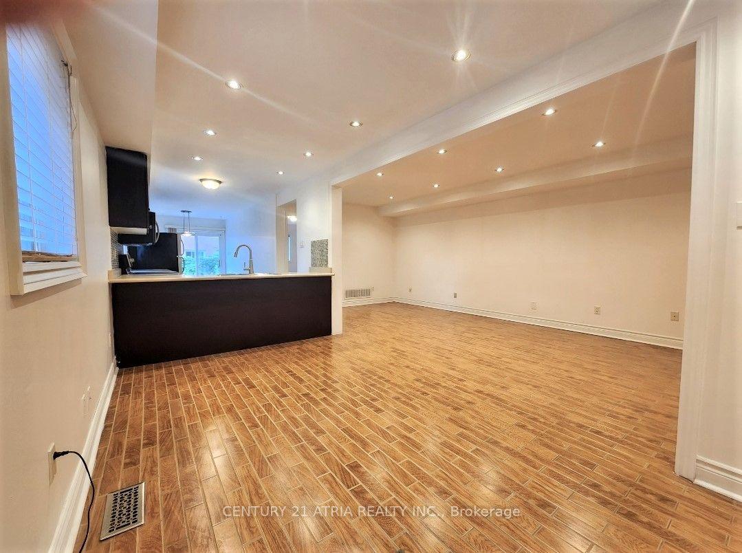 Photo 4 of Unit Main, 171 Freemont Street, Vaughan, Patterson — HOMEH