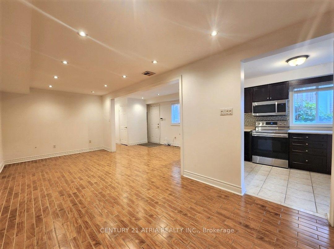 Photo 6 of Unit Main, 171 Freemont Street, Vaughan, Patterson — HOMEH