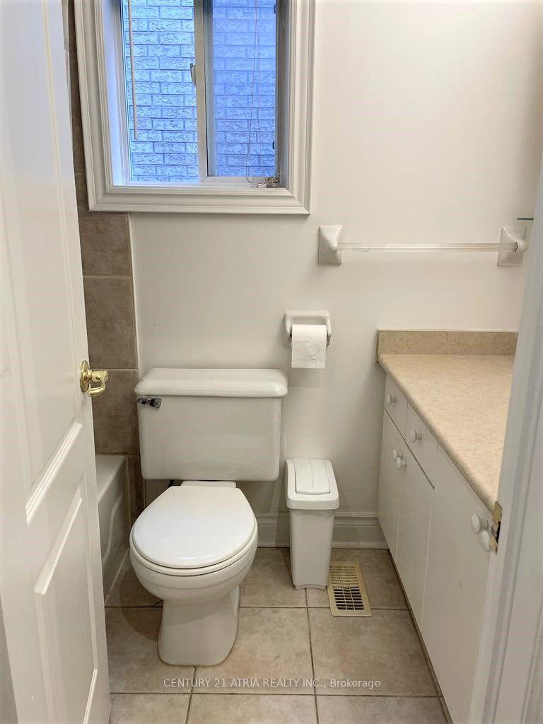 Photo 13 of Unit Main, 171 Freemont Street, Vaughan, Patterson — HOMEH