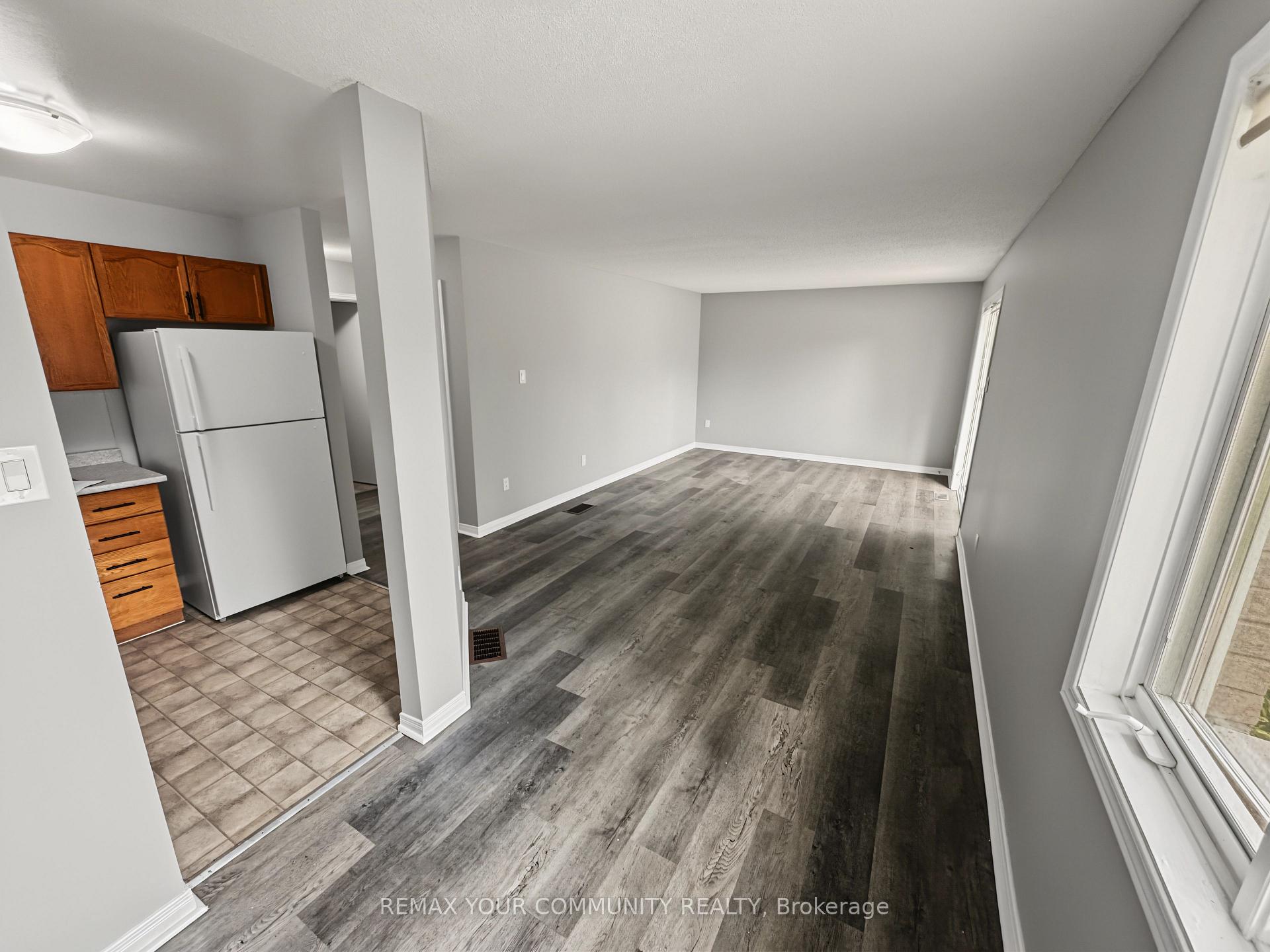 Photo 7 of Unit 101, 10 Riverside Drive, Kawartha Lakes, Bobcaygeon — HOMEH