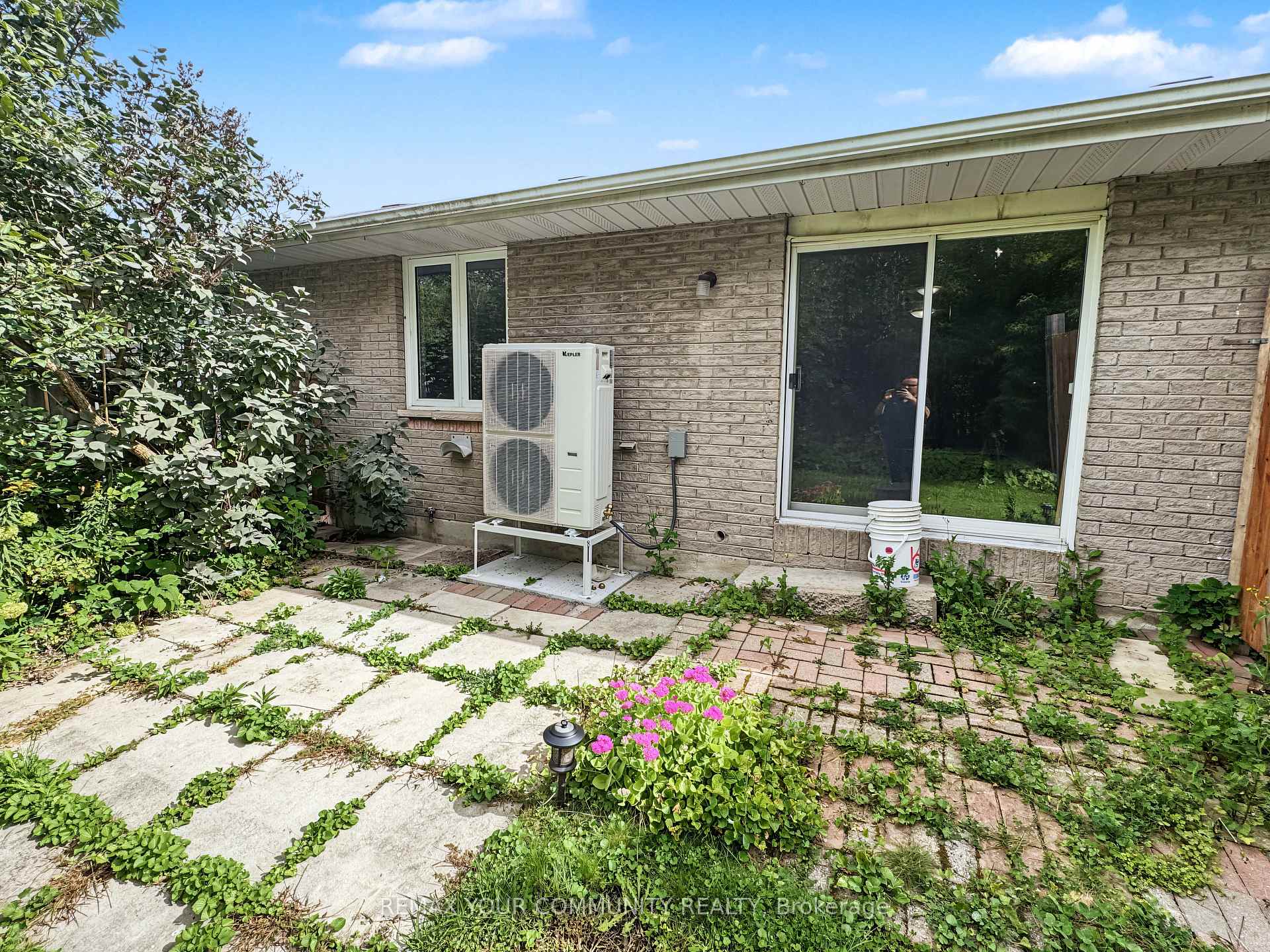 Photo 3 of Unit 214, 10 Riverside Drive, Kawartha Lakes, Bobcaygeon — HOMEH