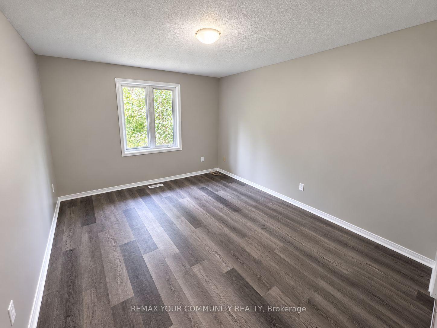 Photo 5 of Unit 214, 10 Riverside Drive, Kawartha Lakes, Bobcaygeon — HOMEH