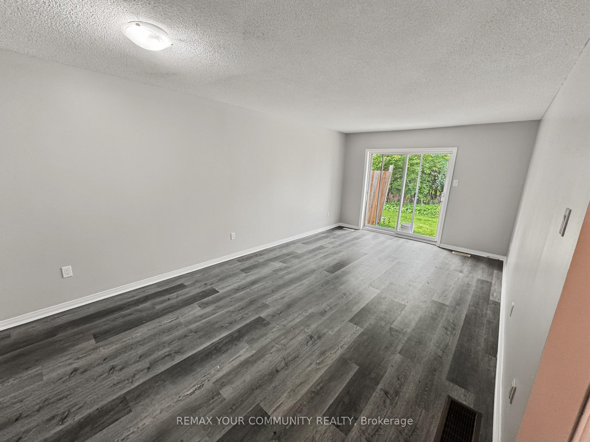 Photo 6 of Unit 214, 10 Riverside Drive, Kawartha Lakes, Bobcaygeon — HOMEH