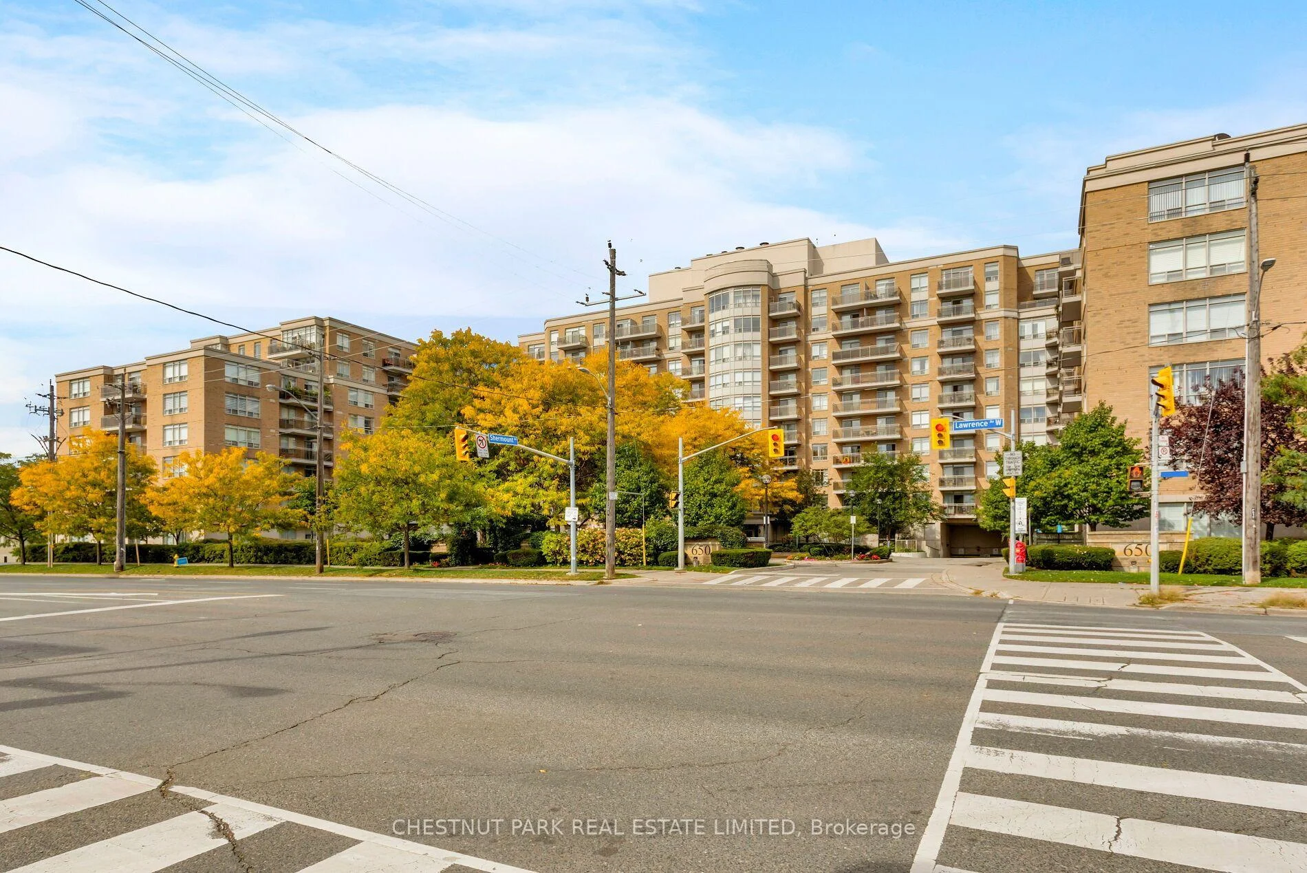 Photo 3 of Unit 704, 650 Lawrence Avenue W, Toronto, Englemount-Lawrence — HOMEH