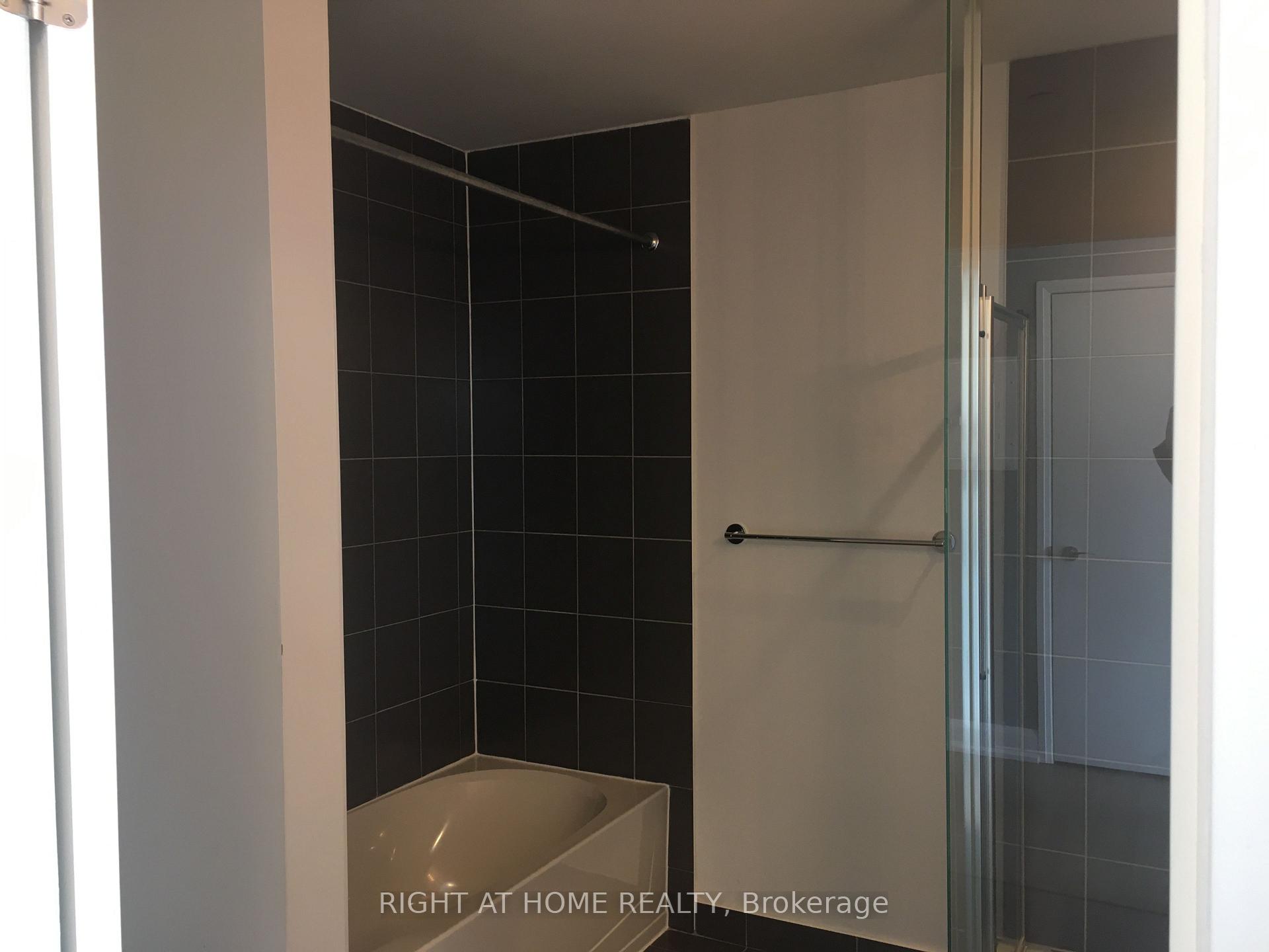 Photo 15 of Unit 312, 2910 Highway No, 7 Road, Vaughan, Concord — HOMEH