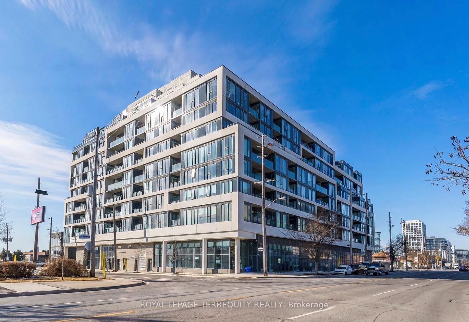 Front of Unit 614, 859 The Queensway