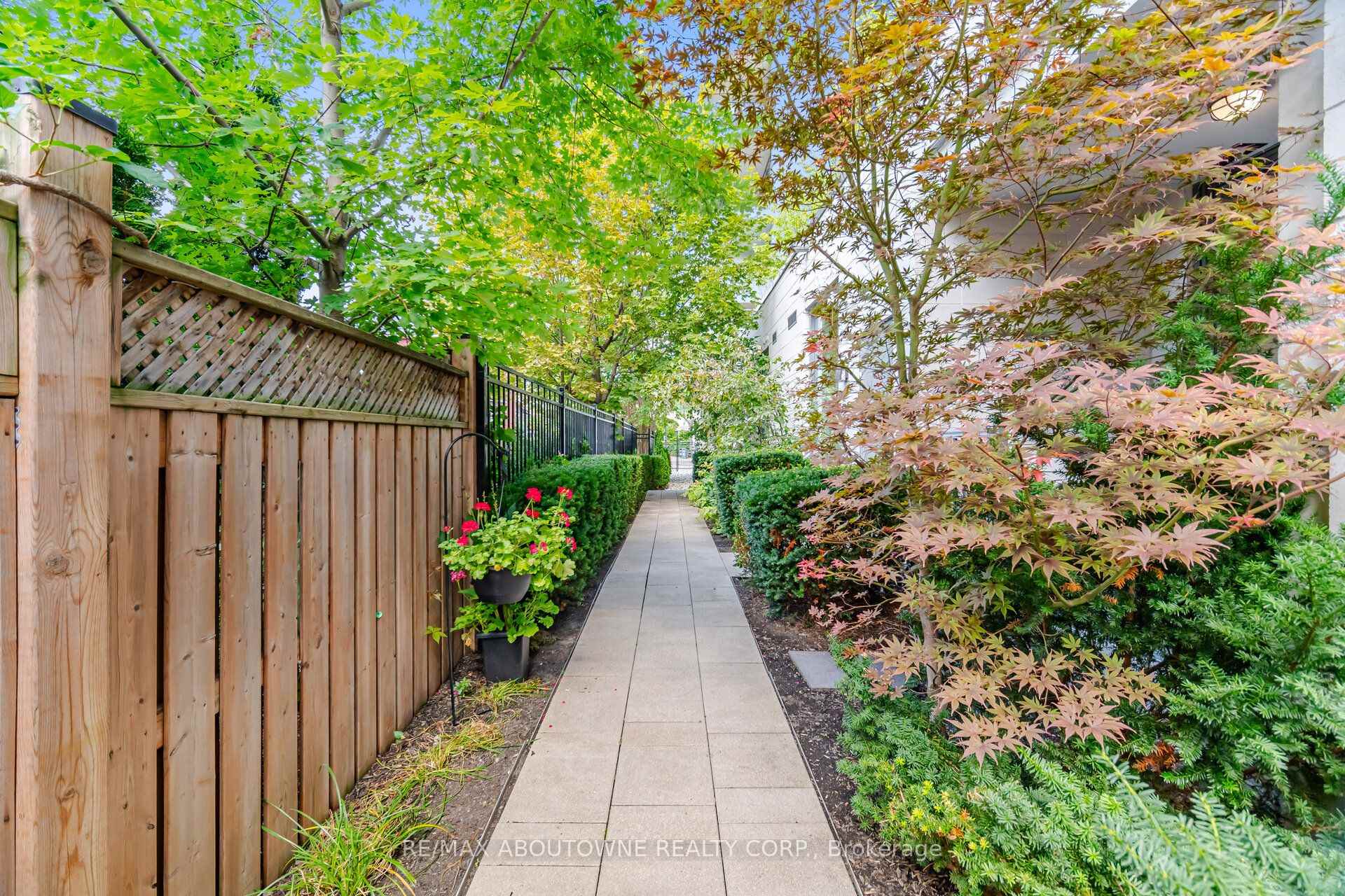 Photo 33 of Unit 106, 1441 Elgin Street, Burlington, Brant — HOMEH